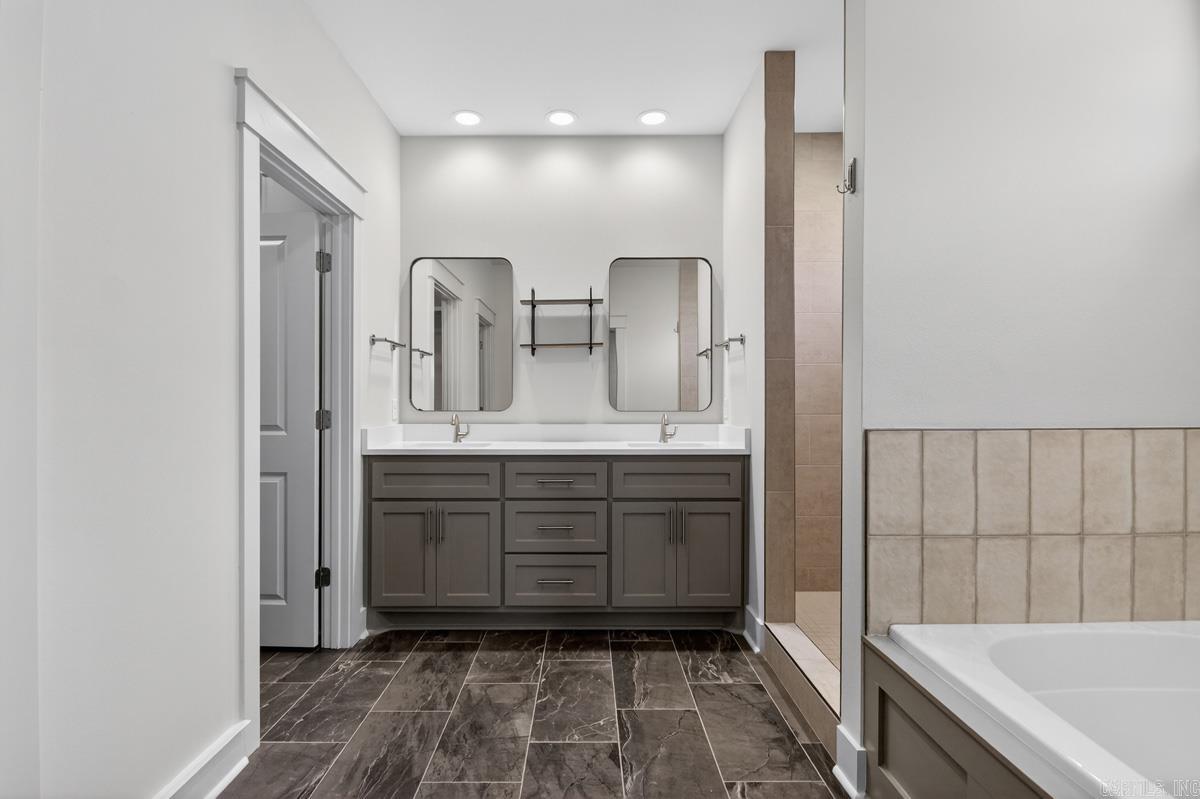 IVY PLACE - Residential