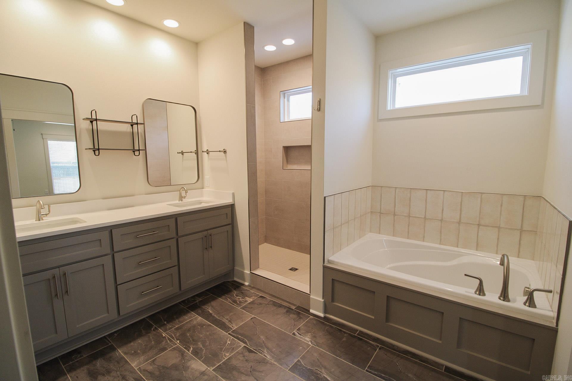 IVY PLACE - Residential