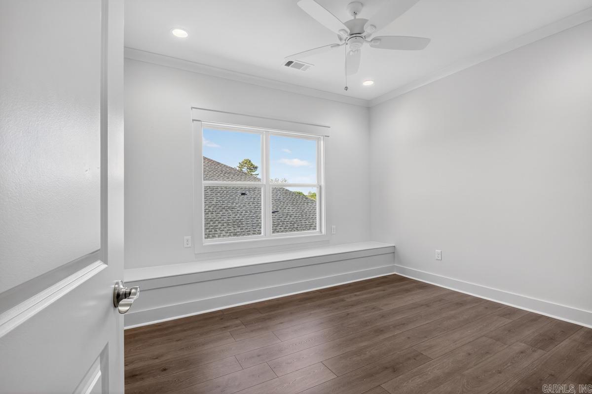 IVY PLACE - Residential