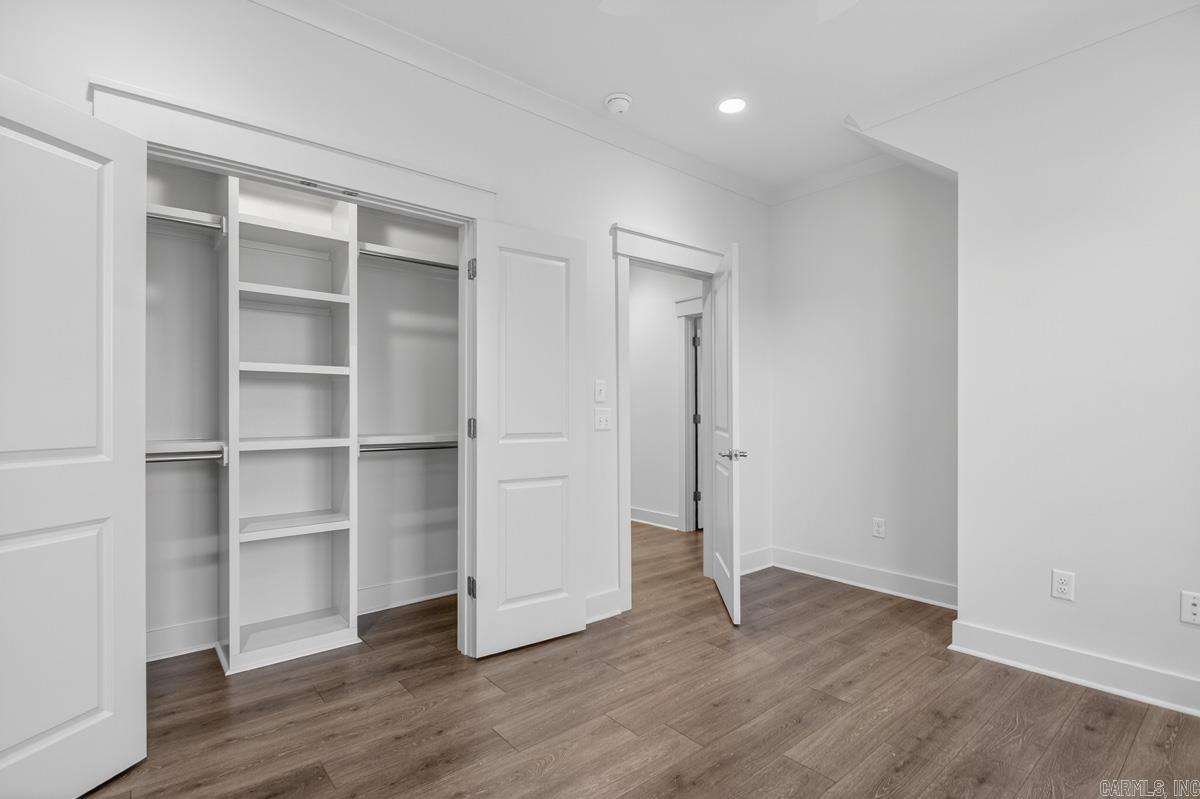 IVY PLACE - Residential