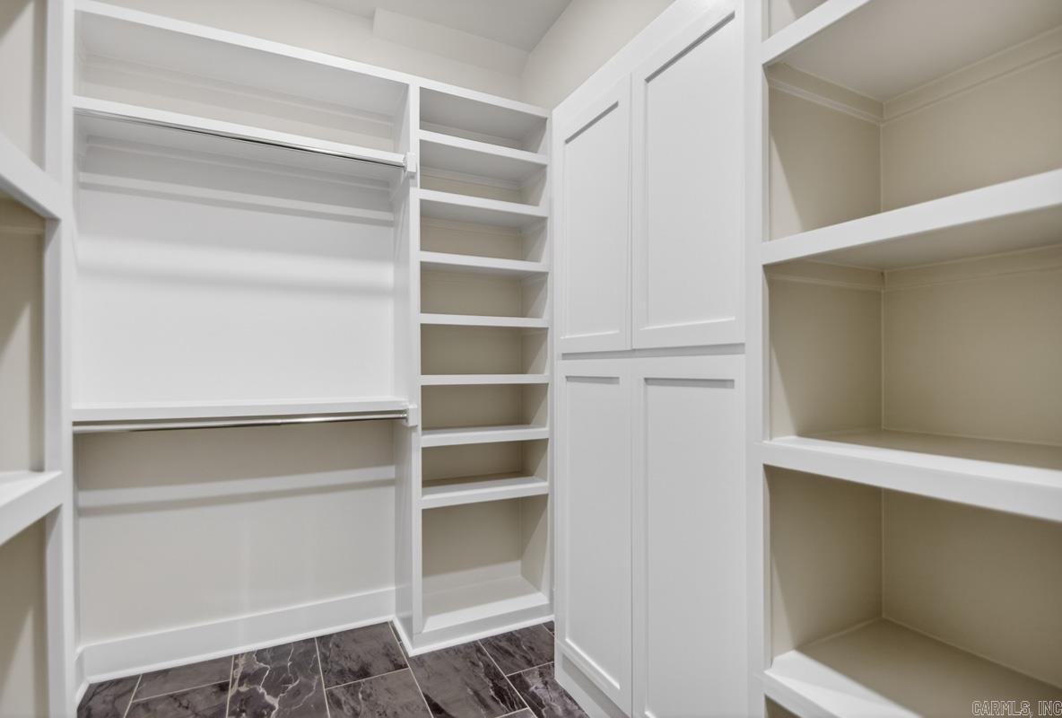 IVY PLACE - Residential