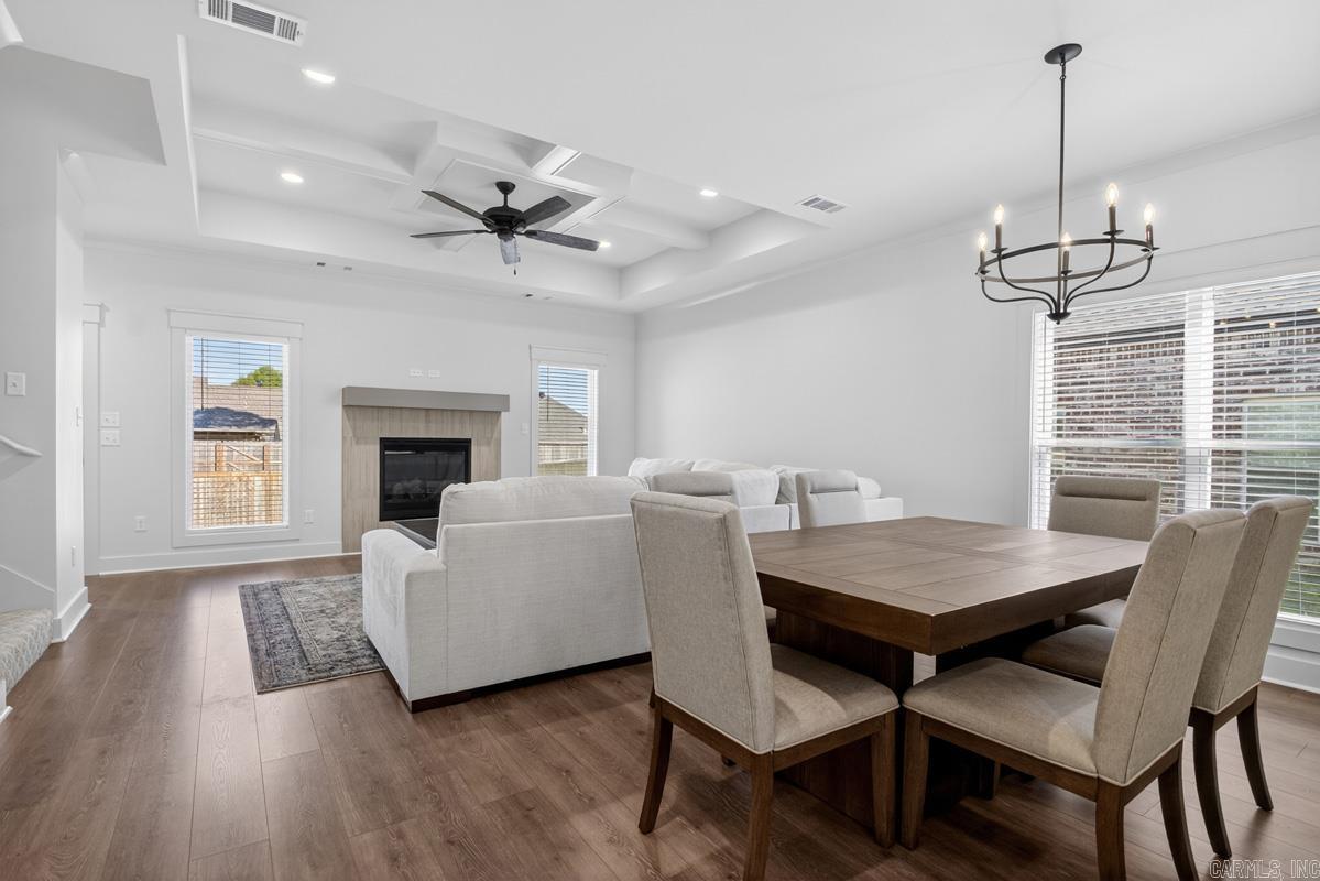 IVY PLACE - Residential