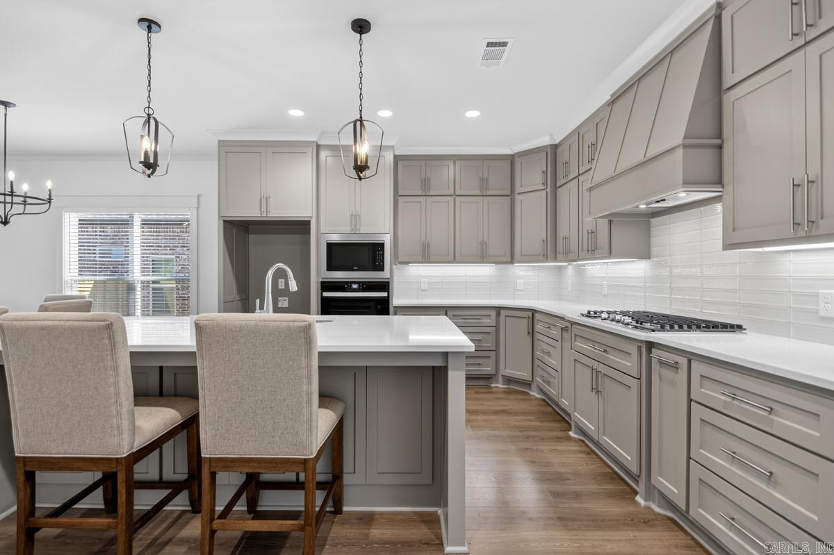 IVY PLACE - Residential