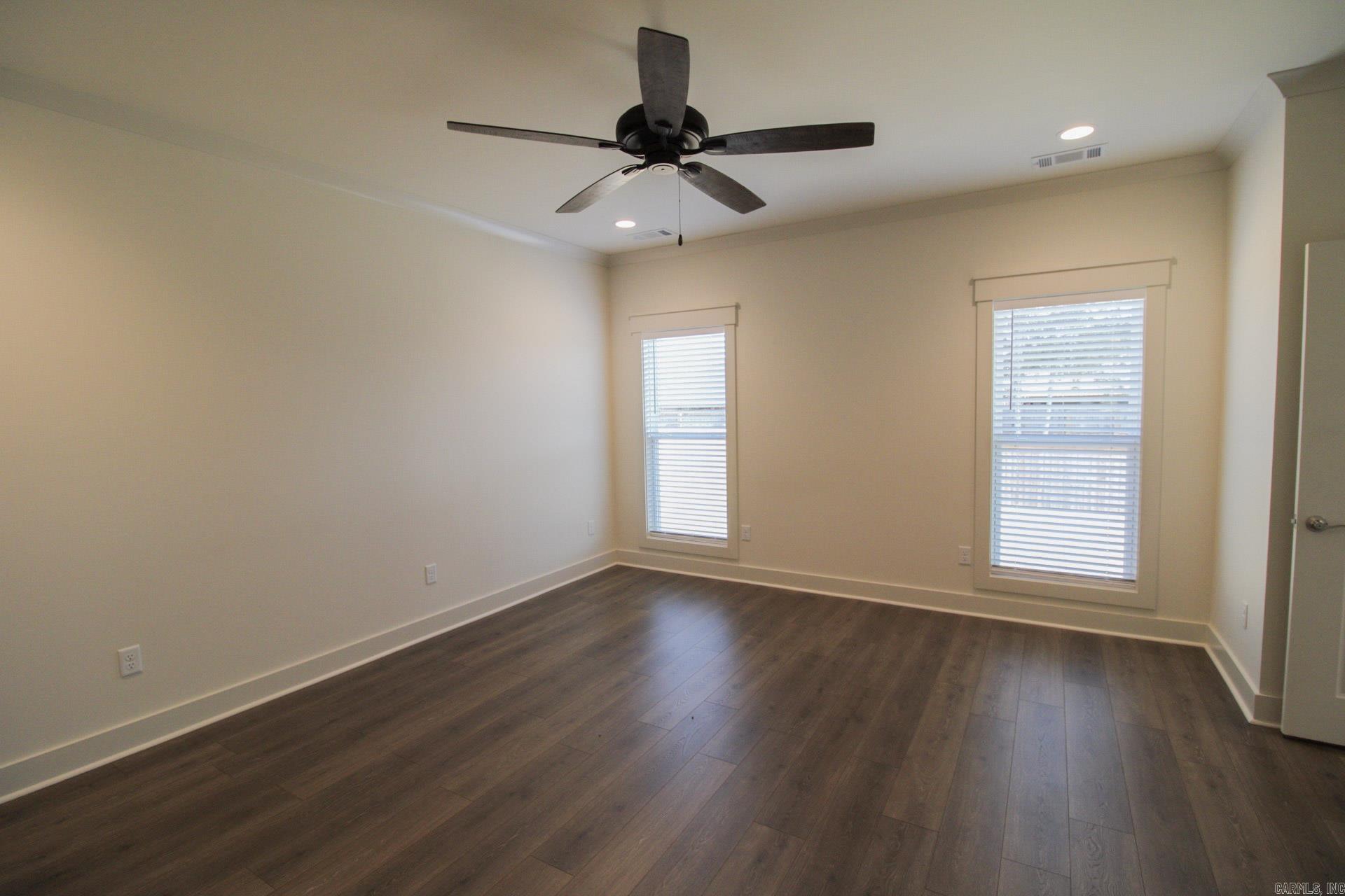 IVY PLACE - Residential