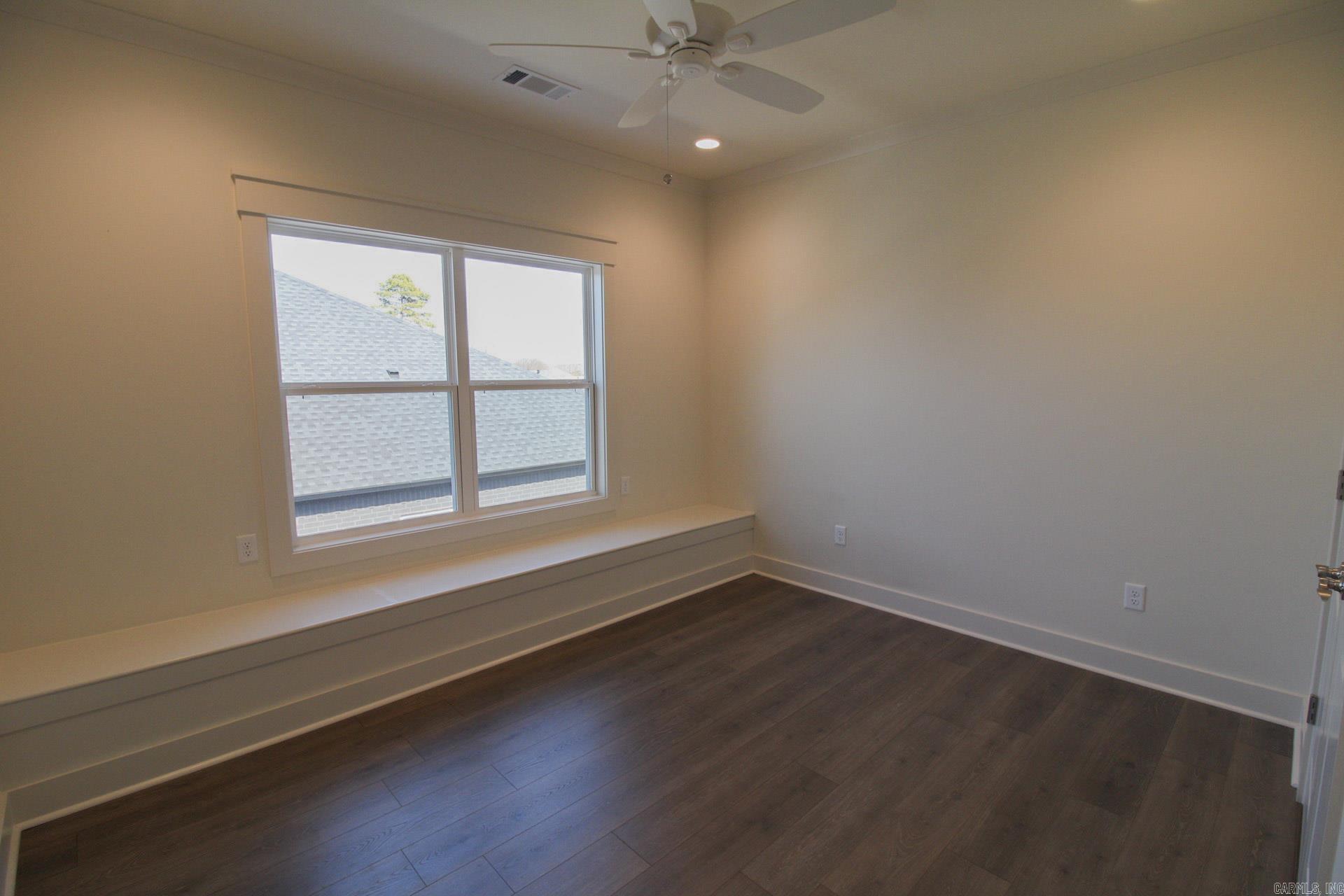 IVY PLACE - Residential