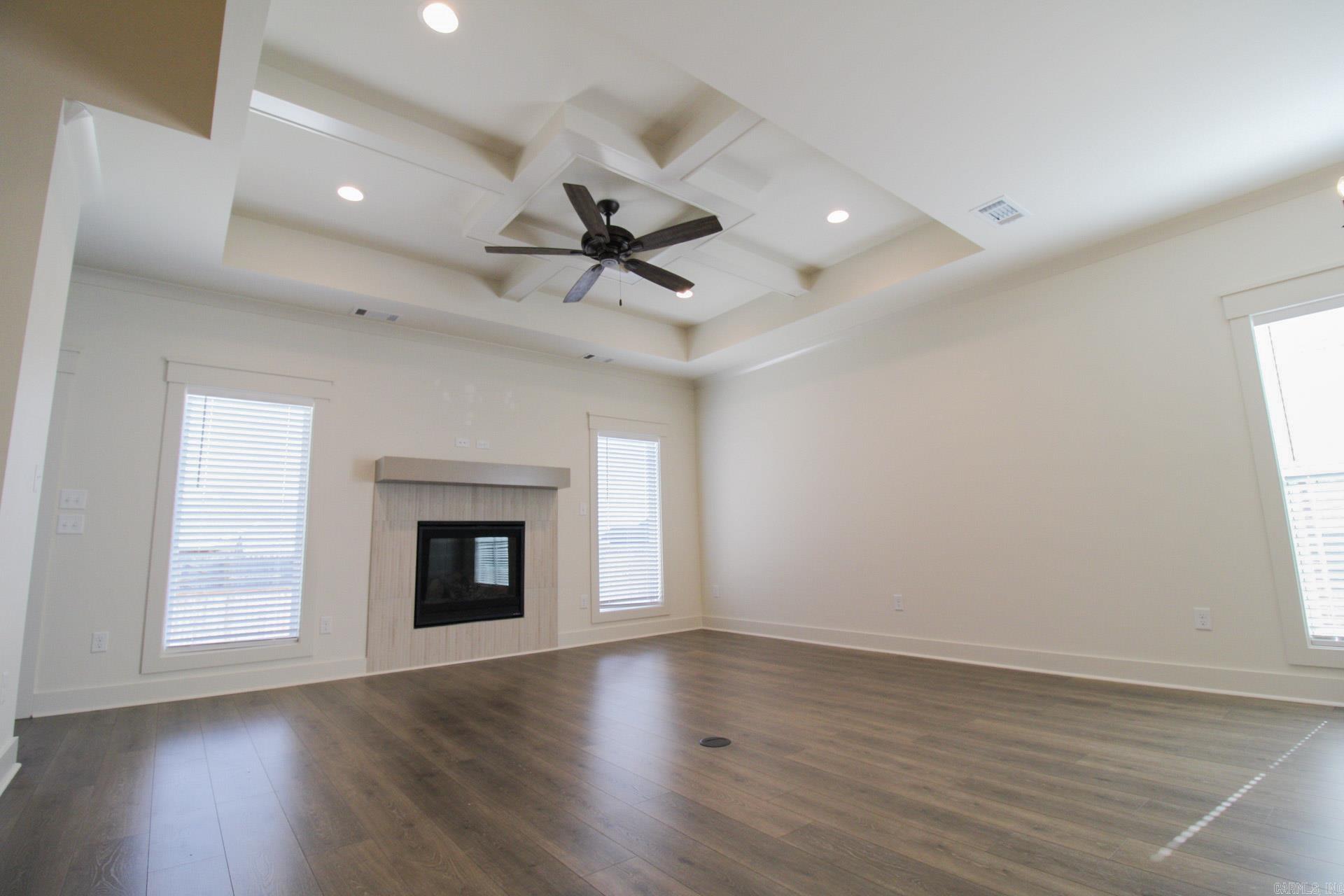 IVY PLACE - Residential