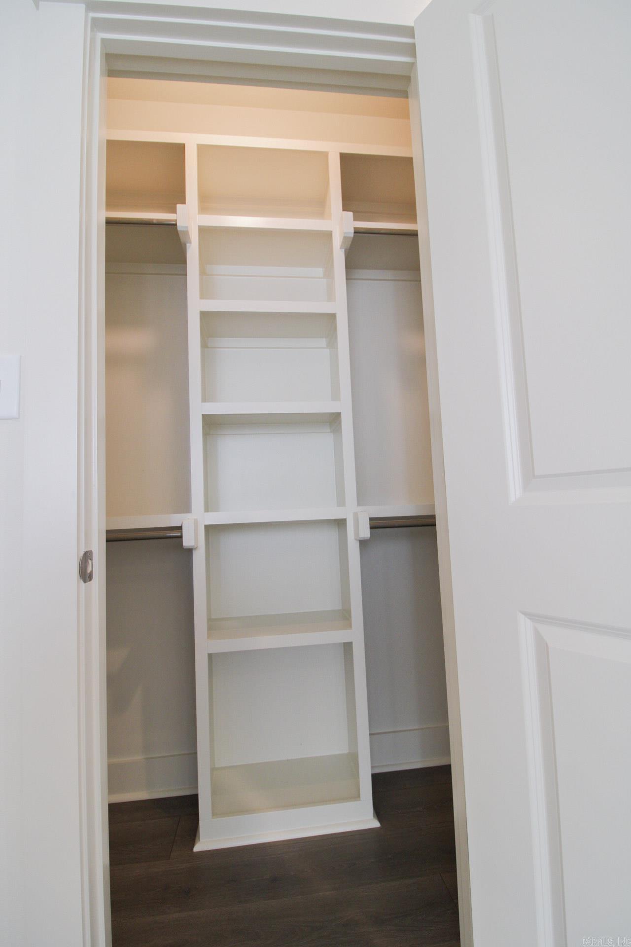 IVY PLACE - Residential