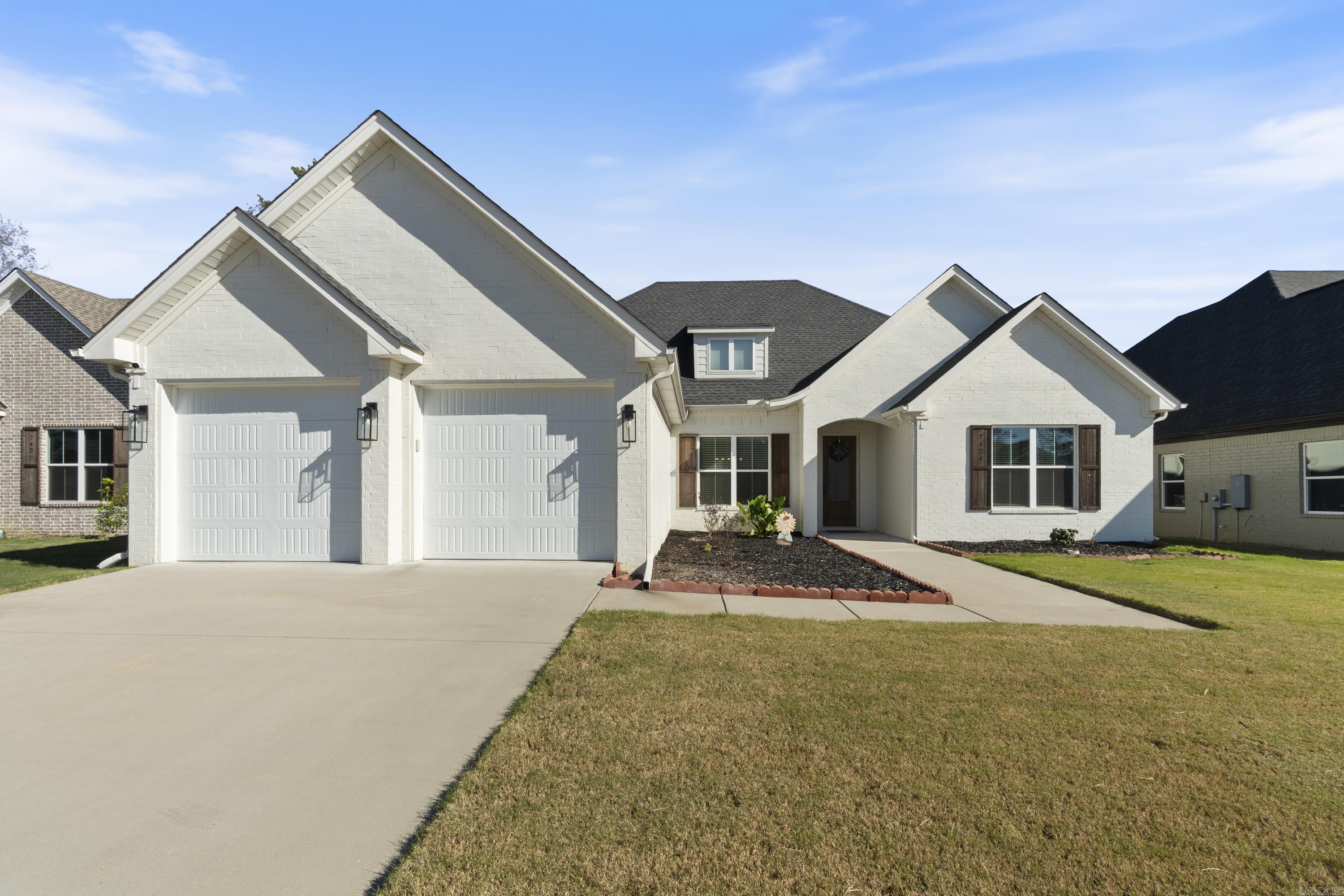 THE WOODS OF HURRICANE LAKE ESTA - Residential