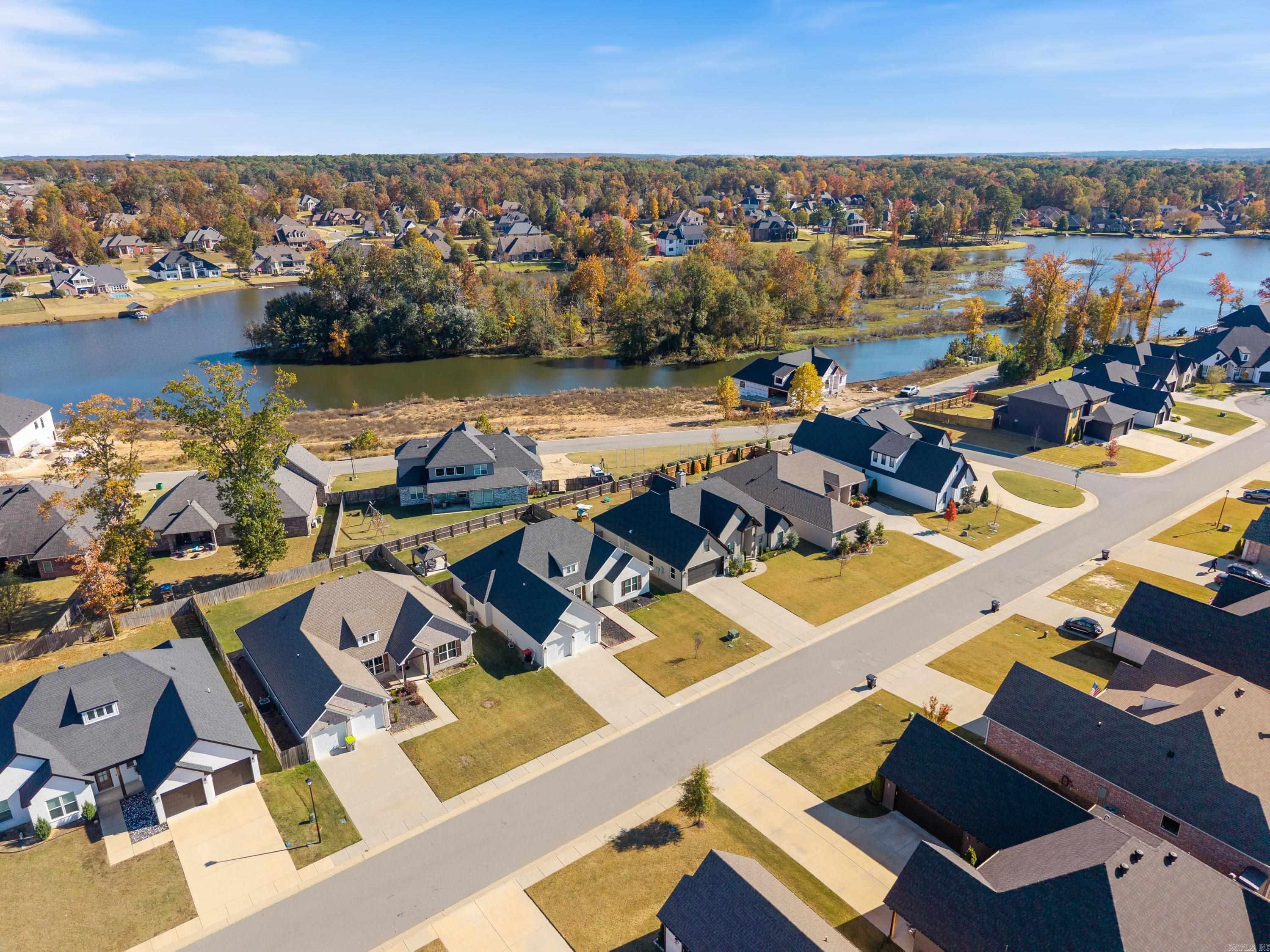 THE WOODS OF HURRICANE LAKE ESTA - Residential
