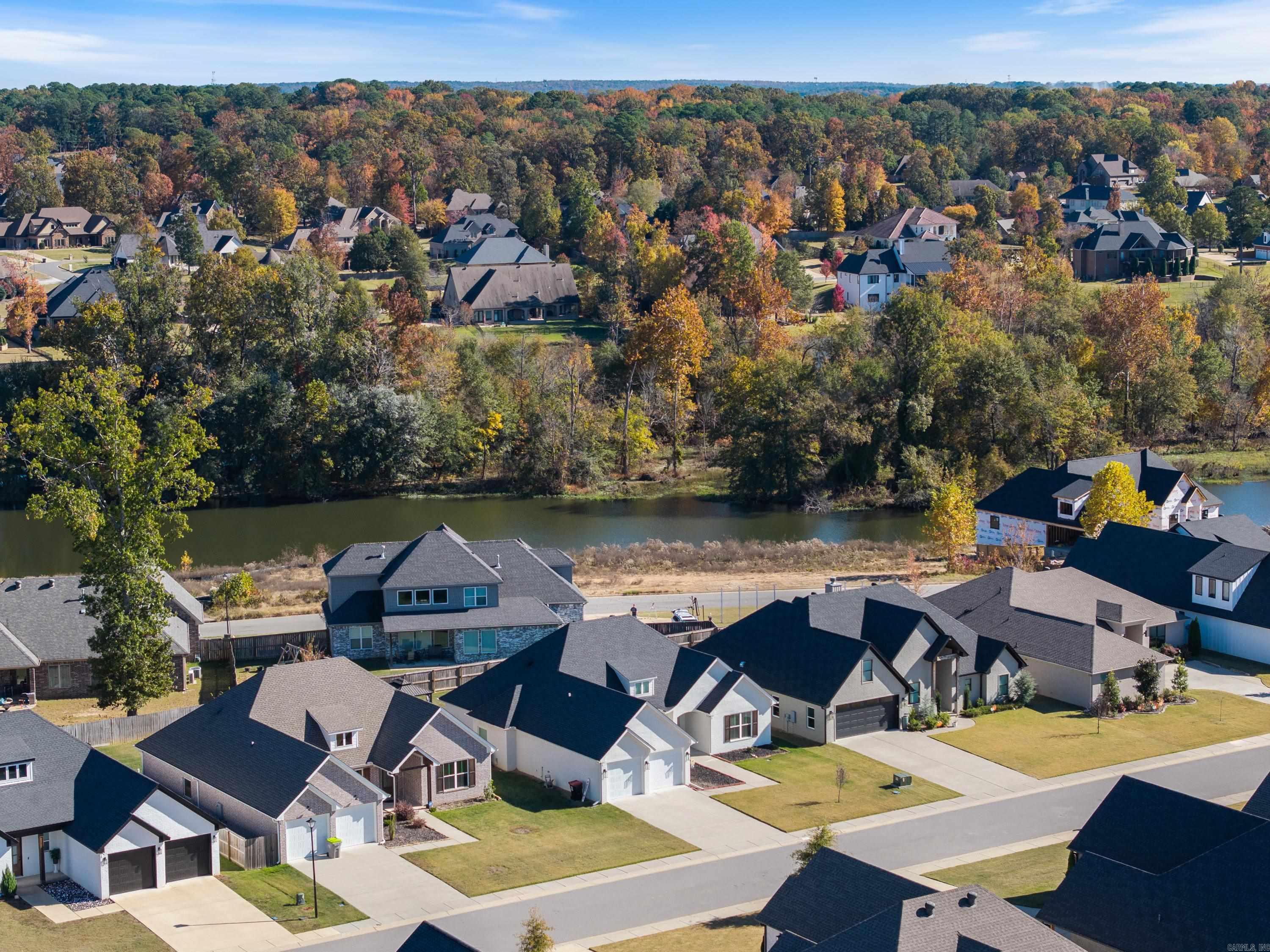 THE WOODS OF HURRICANE LAKE ESTA - Residential