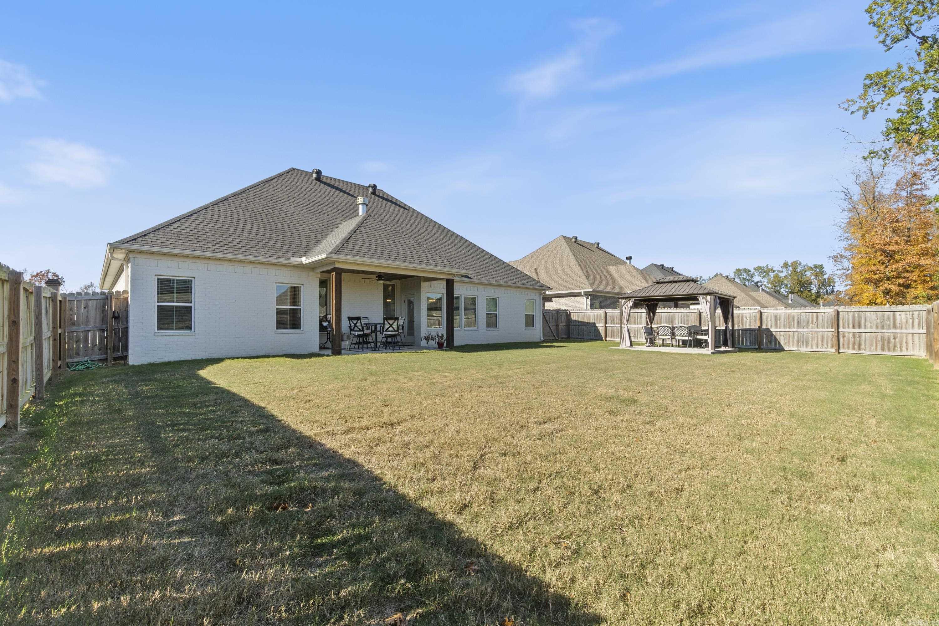 THE WOODS OF HURRICANE LAKE ESTA - Residential