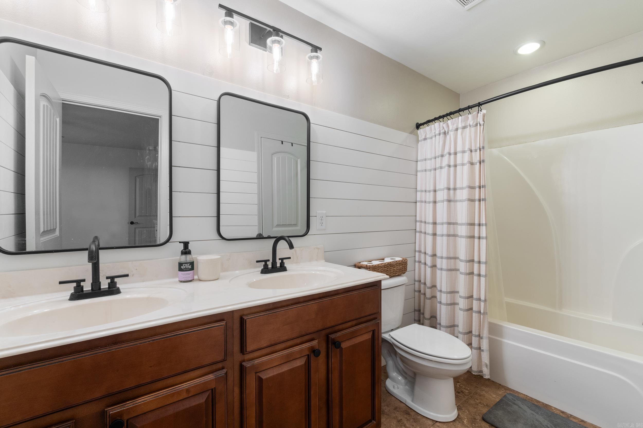 CARMICHAEL ESTATES - Residential