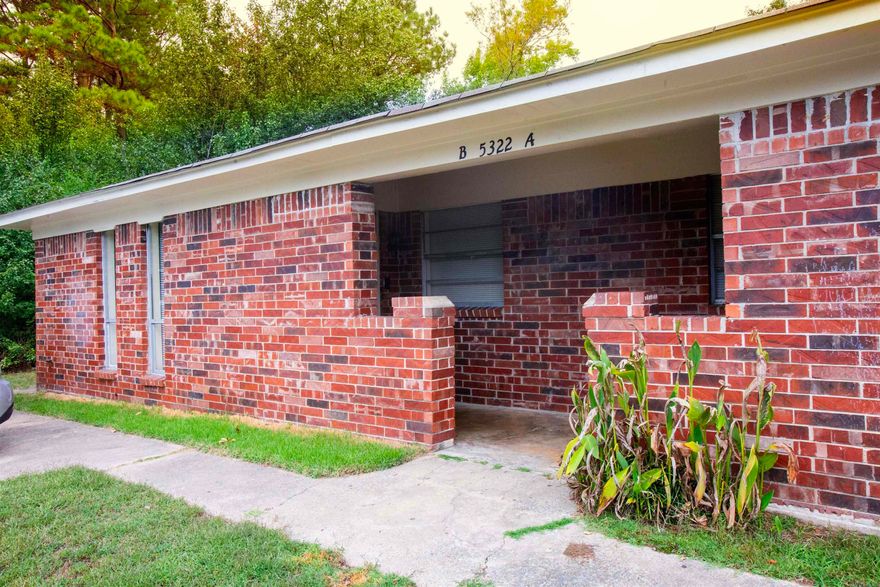 duplex in southwest. Unit B is updated, Both units are tenant occupied. will need 24 hour notice for showings. no seller property disclosure