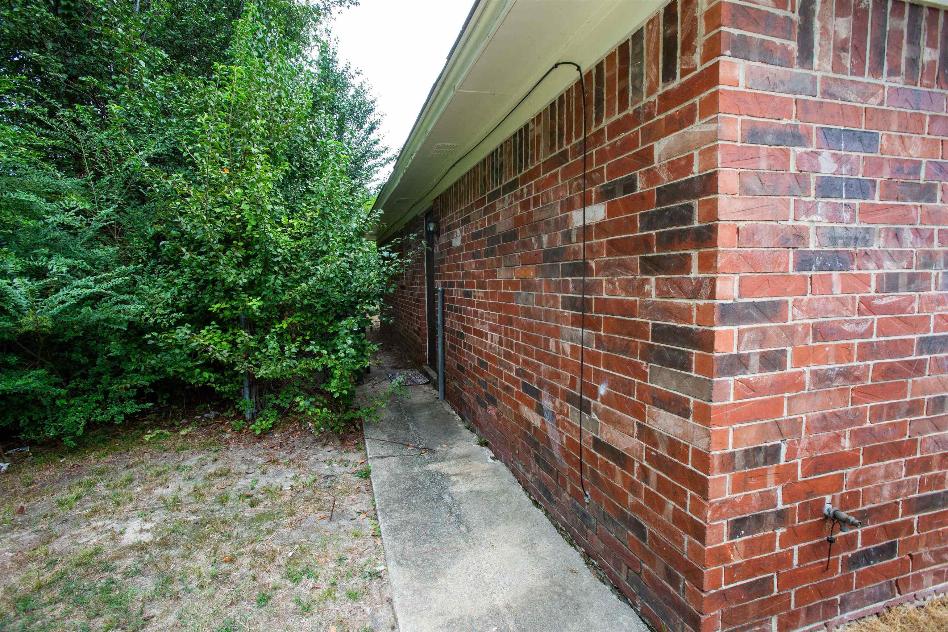 Mystery Manor - Residential Income