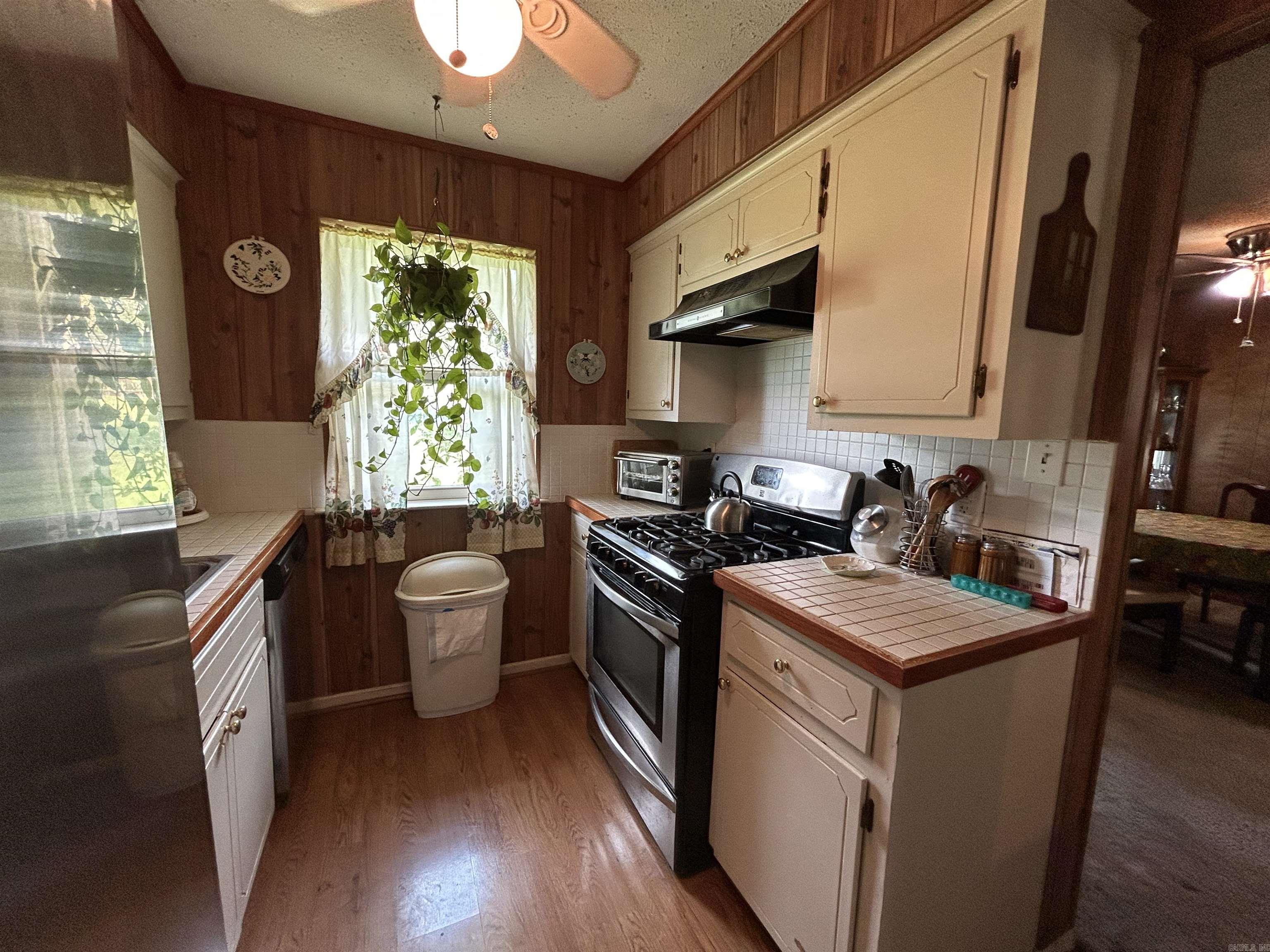 GREEN HILLS - Residential