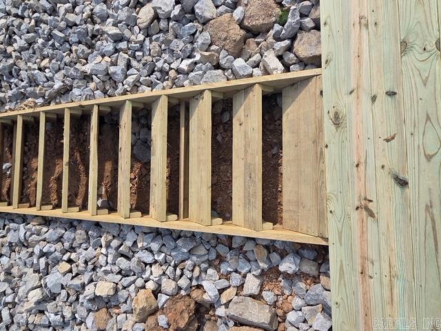 REYNO FERRY - Residential