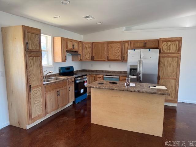 REYNO FERRY - Residential