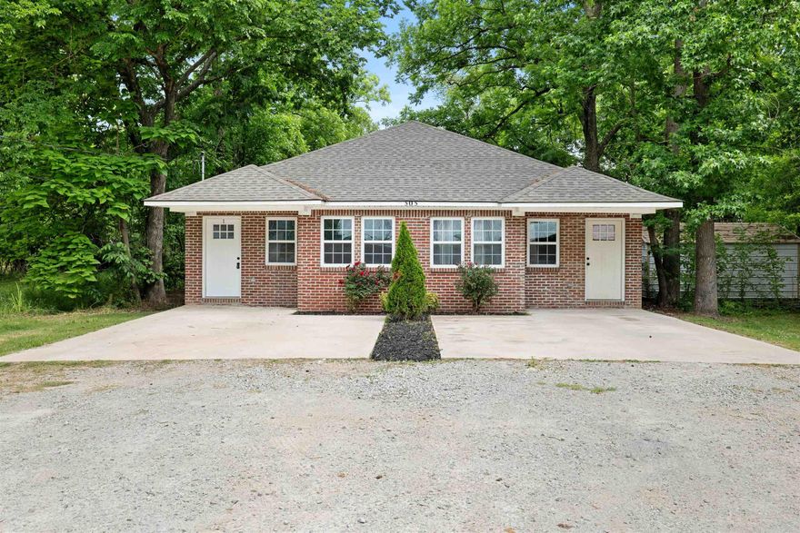 Welcome to Market 505 Bertig St, Paragould, AR! Built in 2023, this all-brick duplex offers a fantastic investment opportunity in the heart of Paragould. Featuring a total of 2,670 sq ft, each side offers 3 bedrooms, 2 bathrooms, modern finishes, durable LVP flooring, walk-in closets, insulated windows throughout and also has an attached storage room in the back. Designed for low-maintenance ownership with a slab foundation and architectural shingle roof, this property is just a few blocks from Baldwin Elementary School. Both sides are currently leased at $1,275/month each, with tenants responsible for all utilities. Situated on a 0.17 +/- acre lot, this duplex is ideal for investors looking to expand their portfolio with newer construction and strong rental appeal. Call today to schedule your showing.