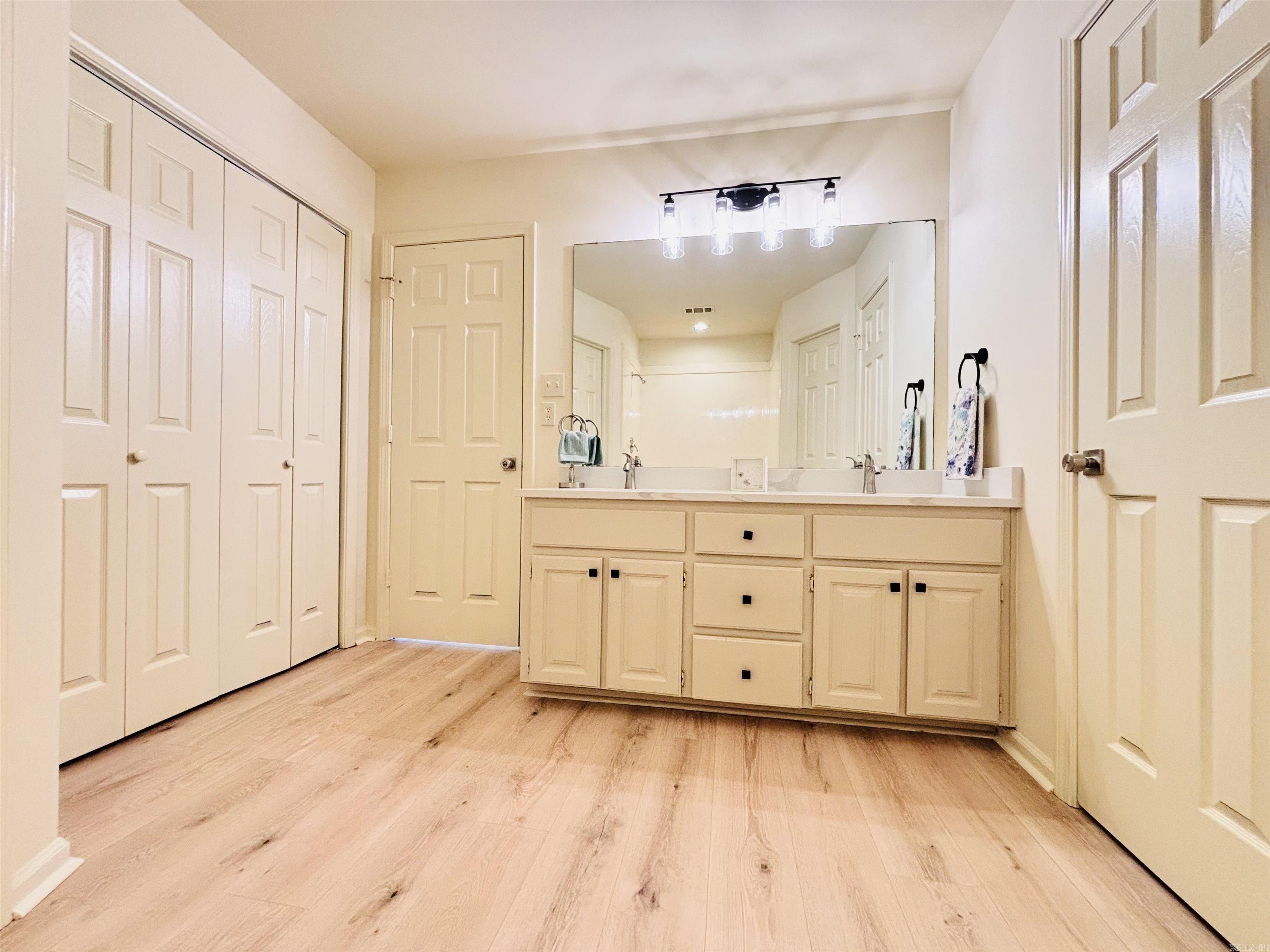 HARTFORD HILLS - Residential