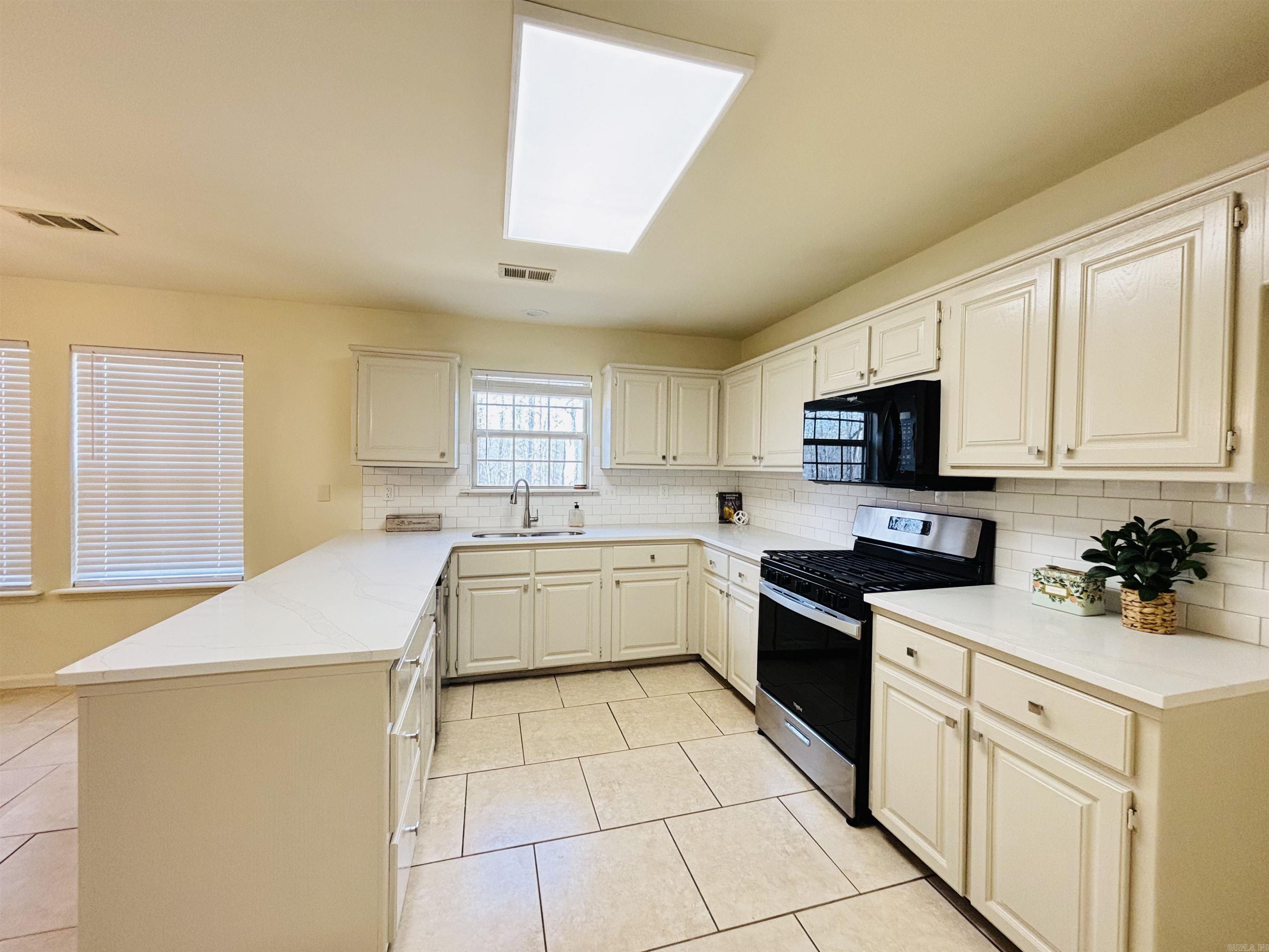 HARTFORD HILLS - Residential