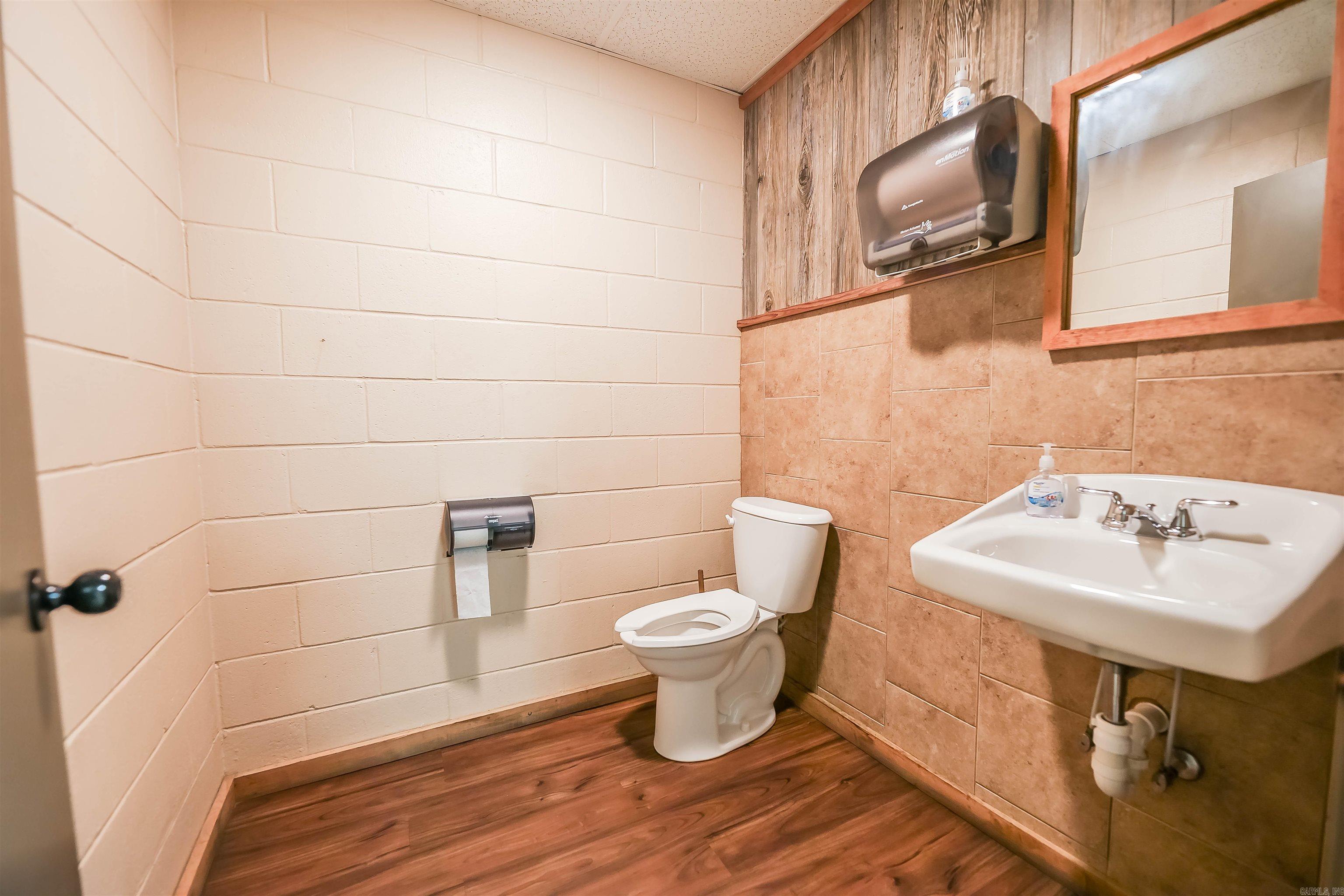 Metes & Bounds - Commercial Sale