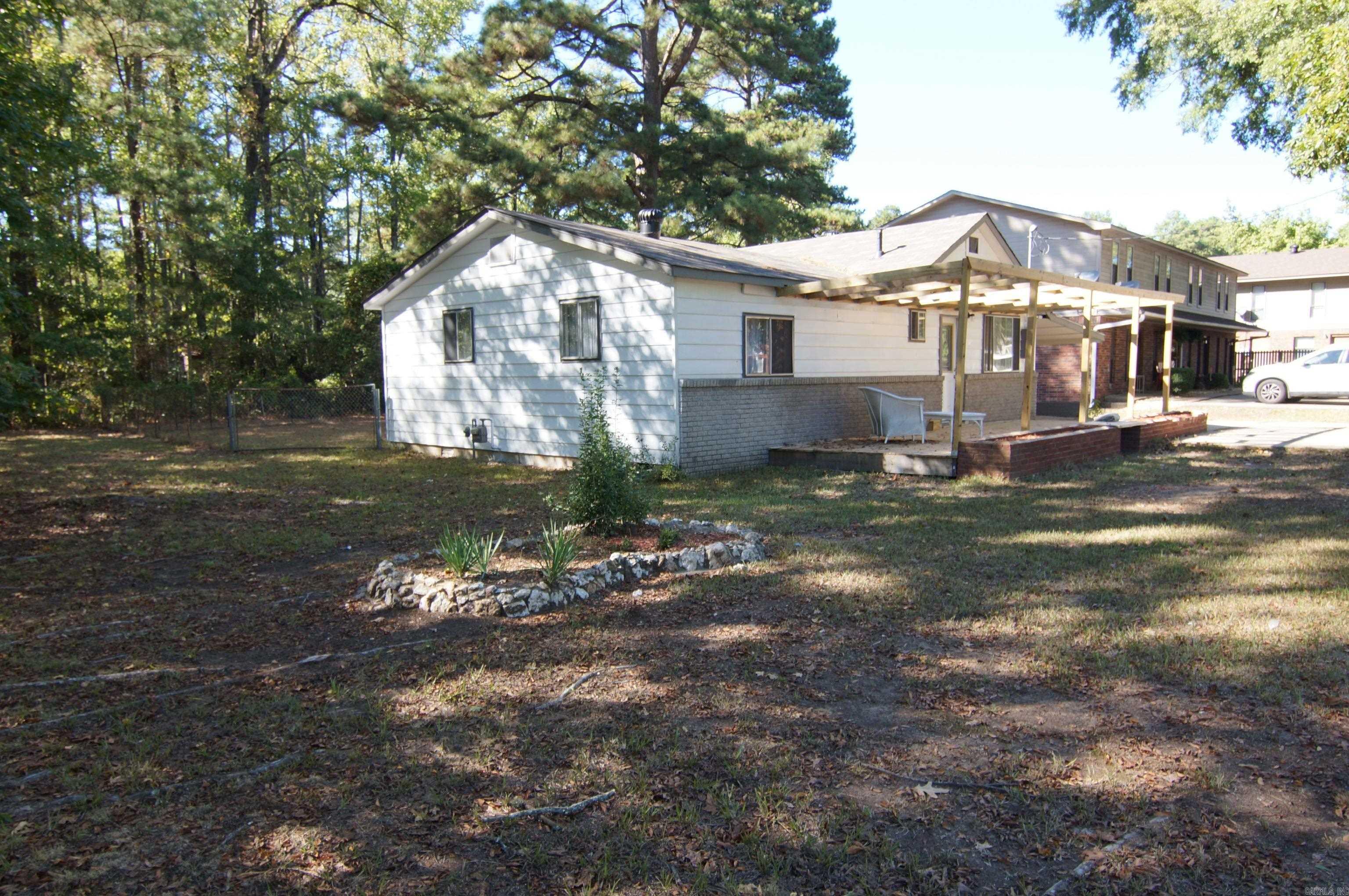 BOMBER BASE - Residential