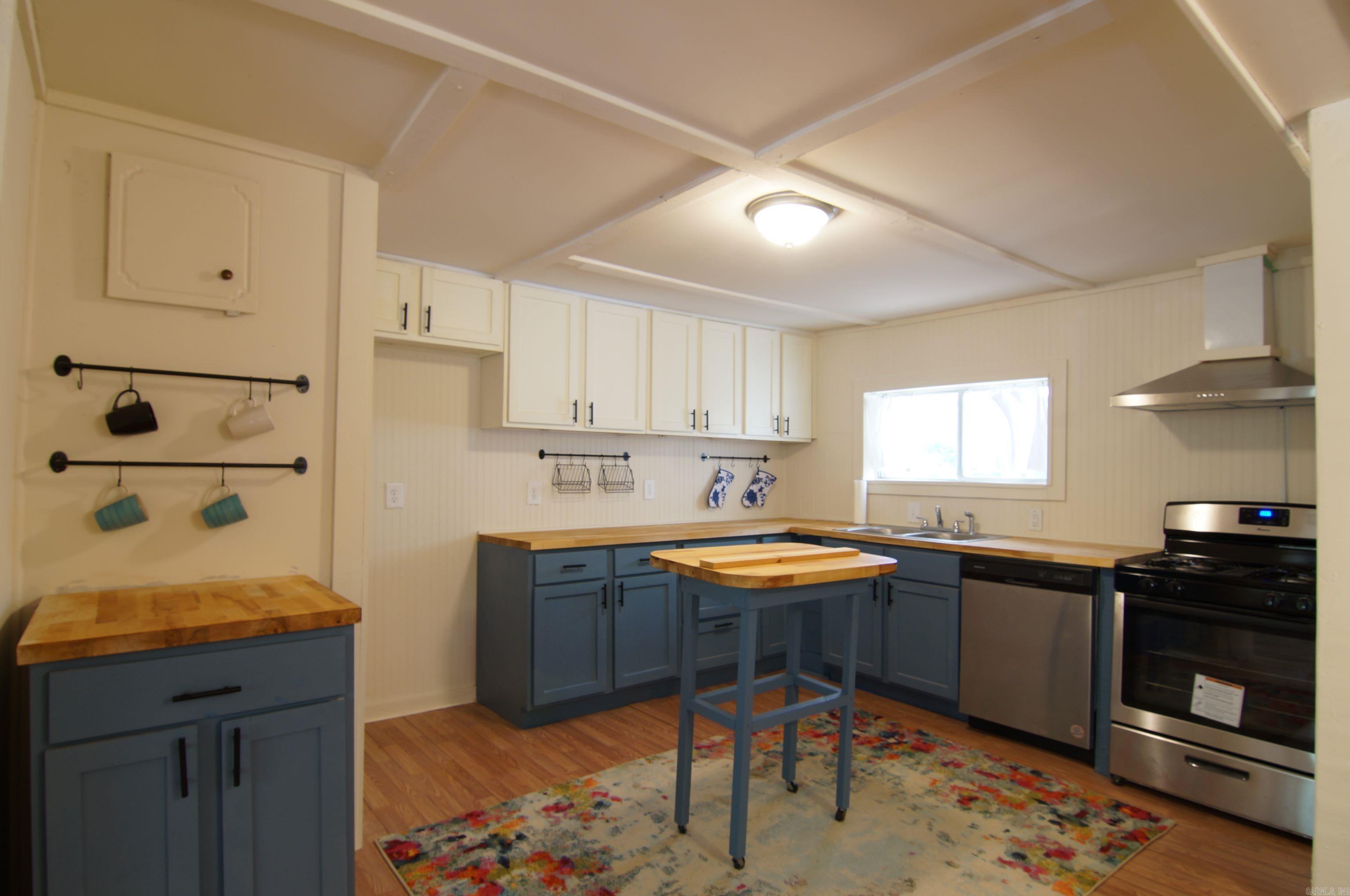 BOMBER BASE - Residential