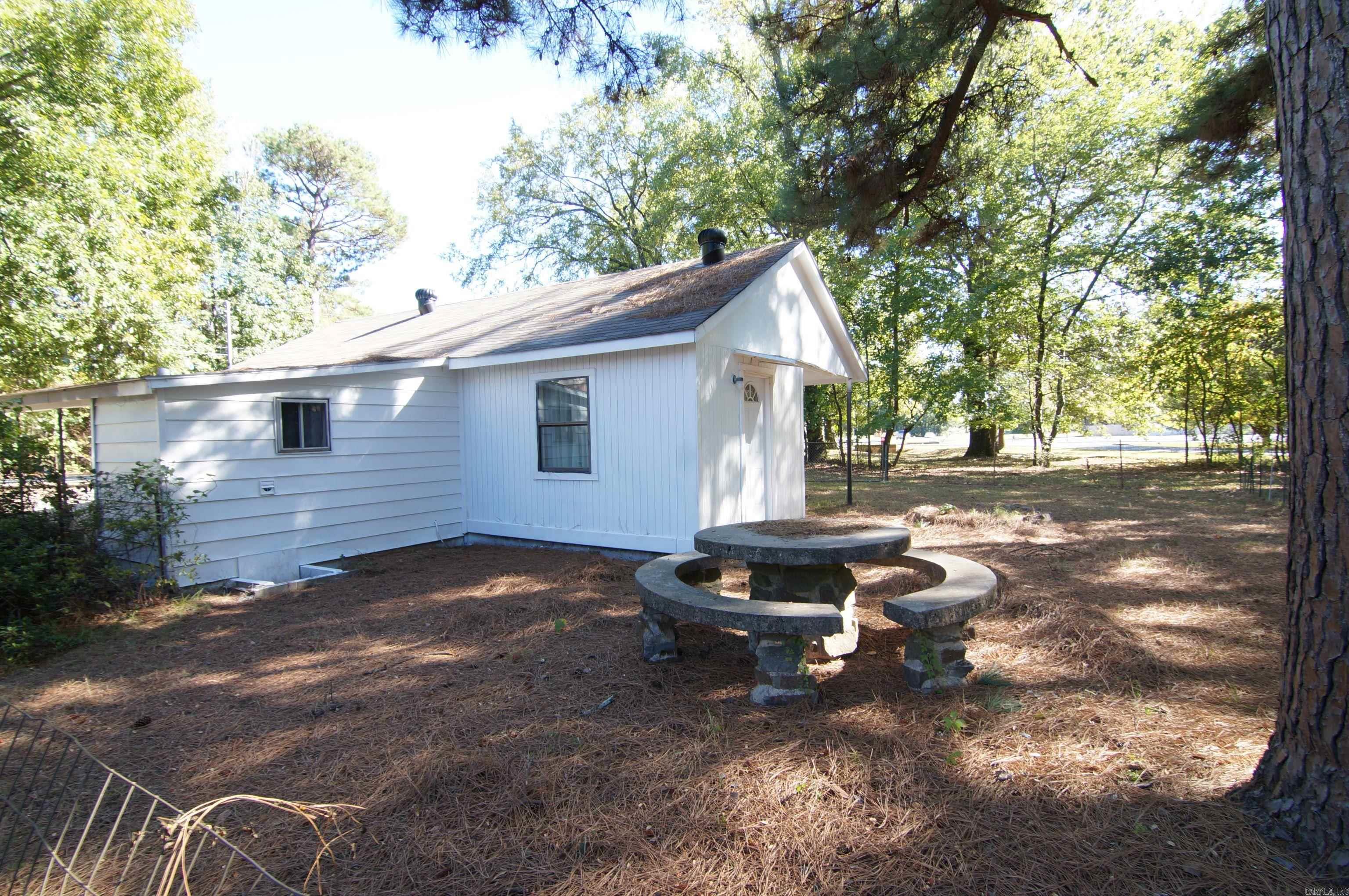 BOMBER BASE - Residential