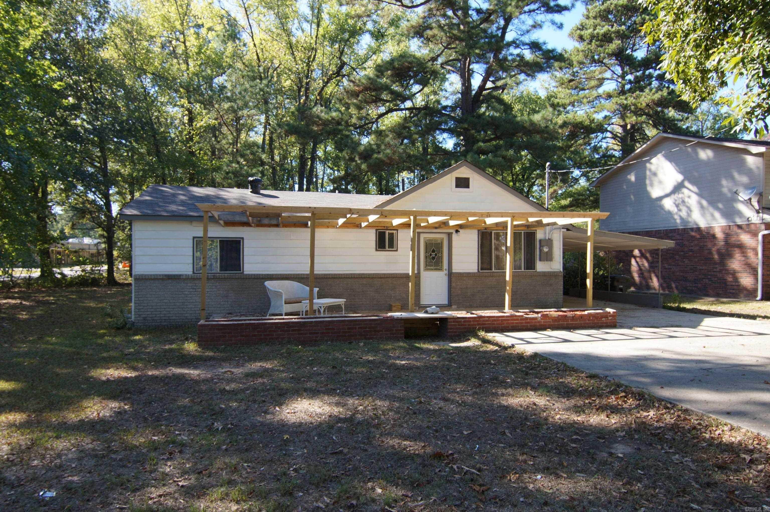 BOMBER BASE - Residential