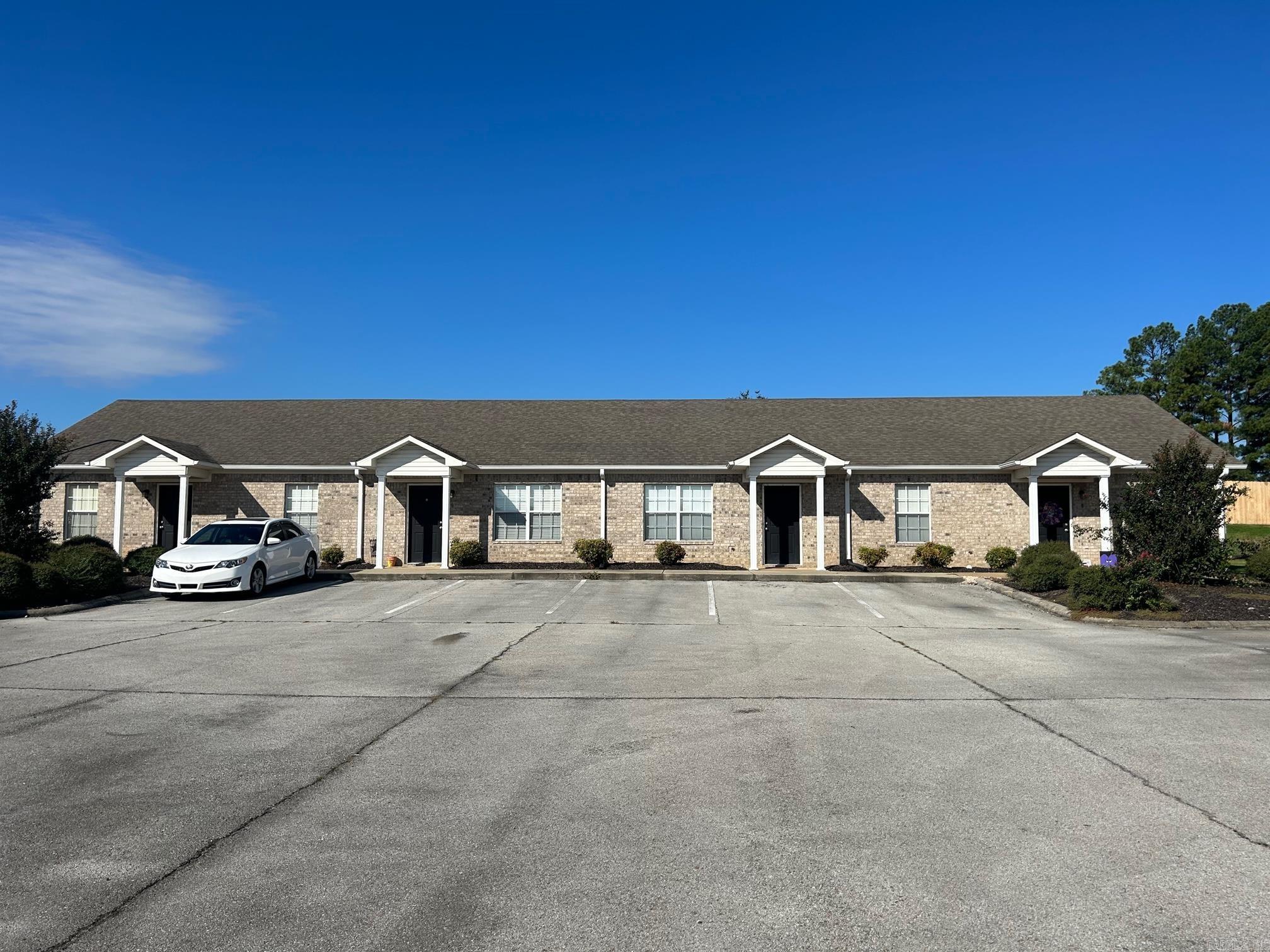 This well maintained, all brick 12 plex will be a fantastic add to someone's portfolio. This property offers potential value add as rent rates are set to increase drastically. Units are currently 100% occupied and there is very rarely a vacancy. Schedule a time to check this property out and see the potential that it offers!