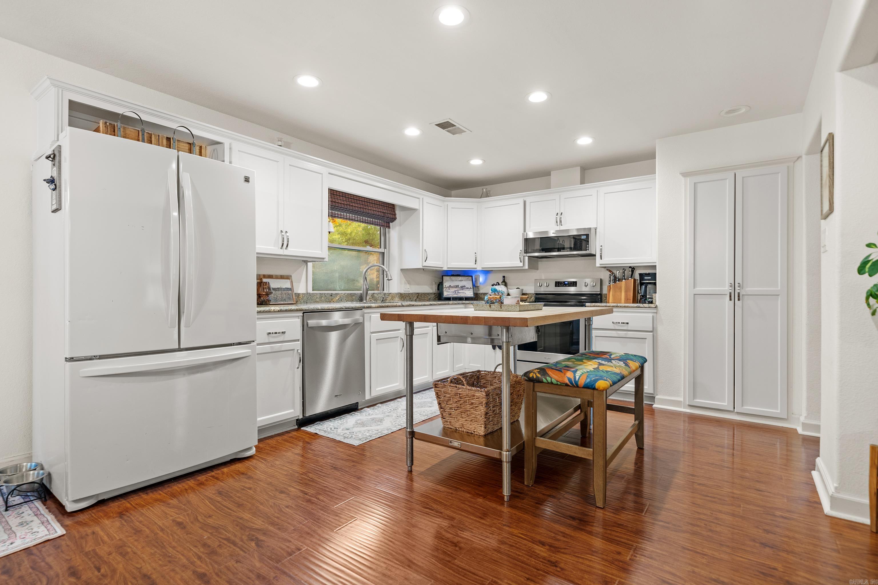 Lakeside - Residential