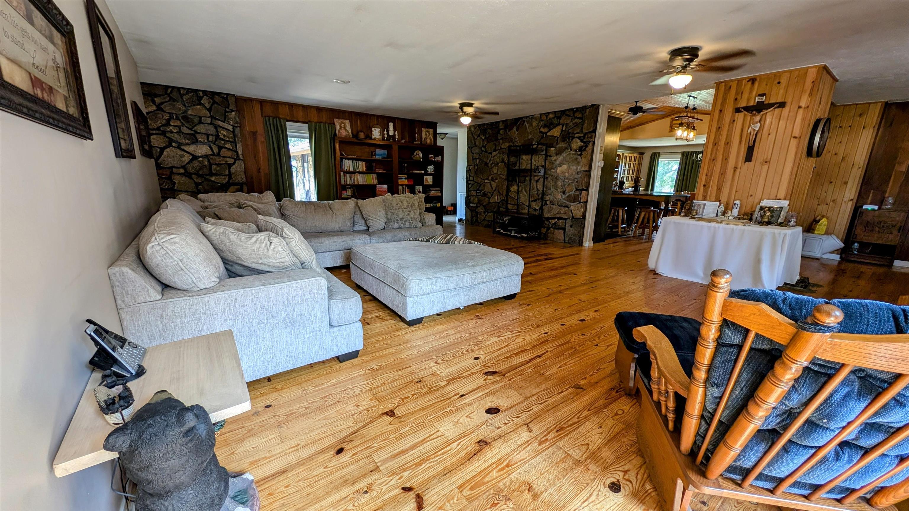 Metes & Bounds - Residential