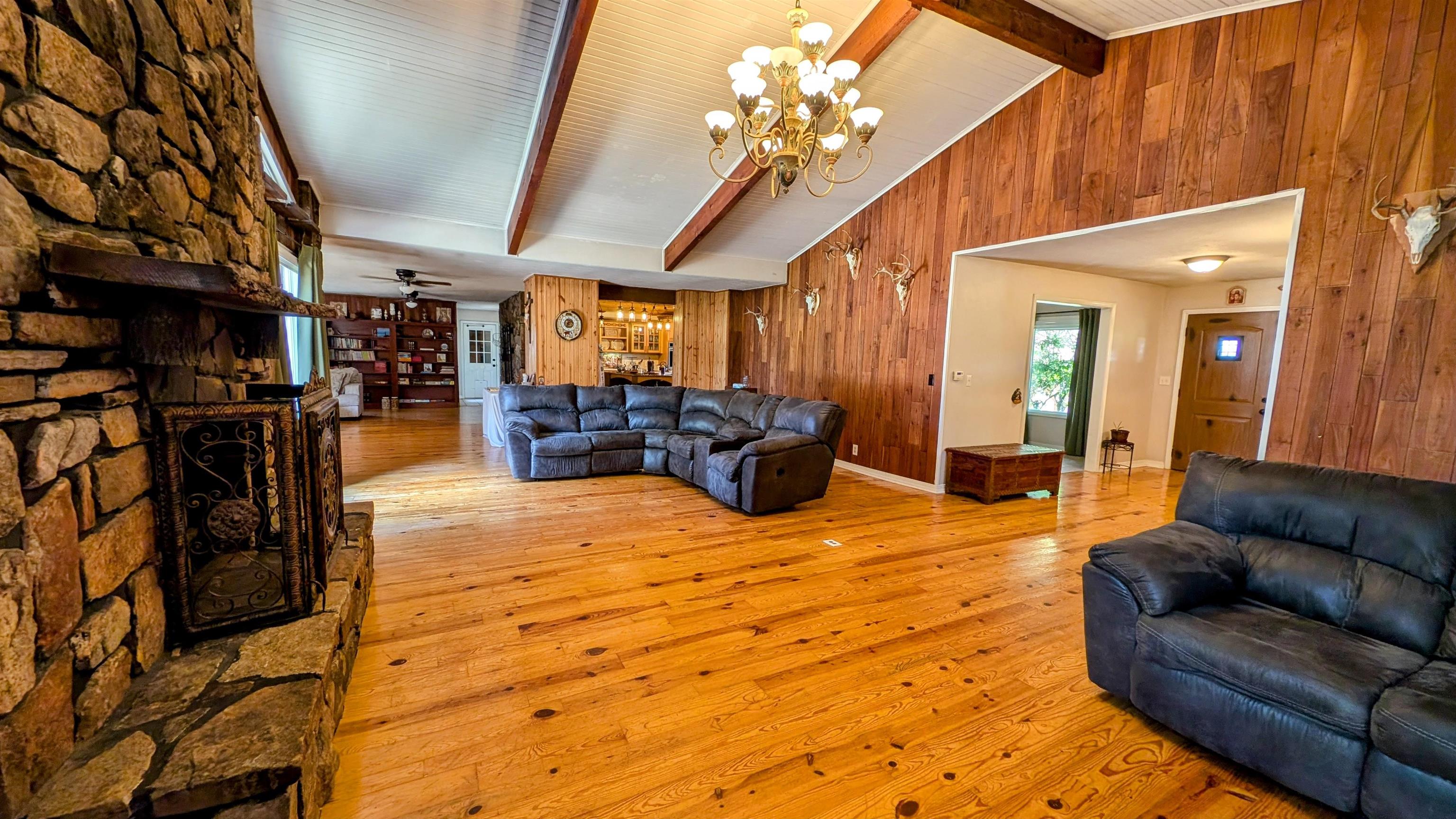 Metes & Bounds - Residential