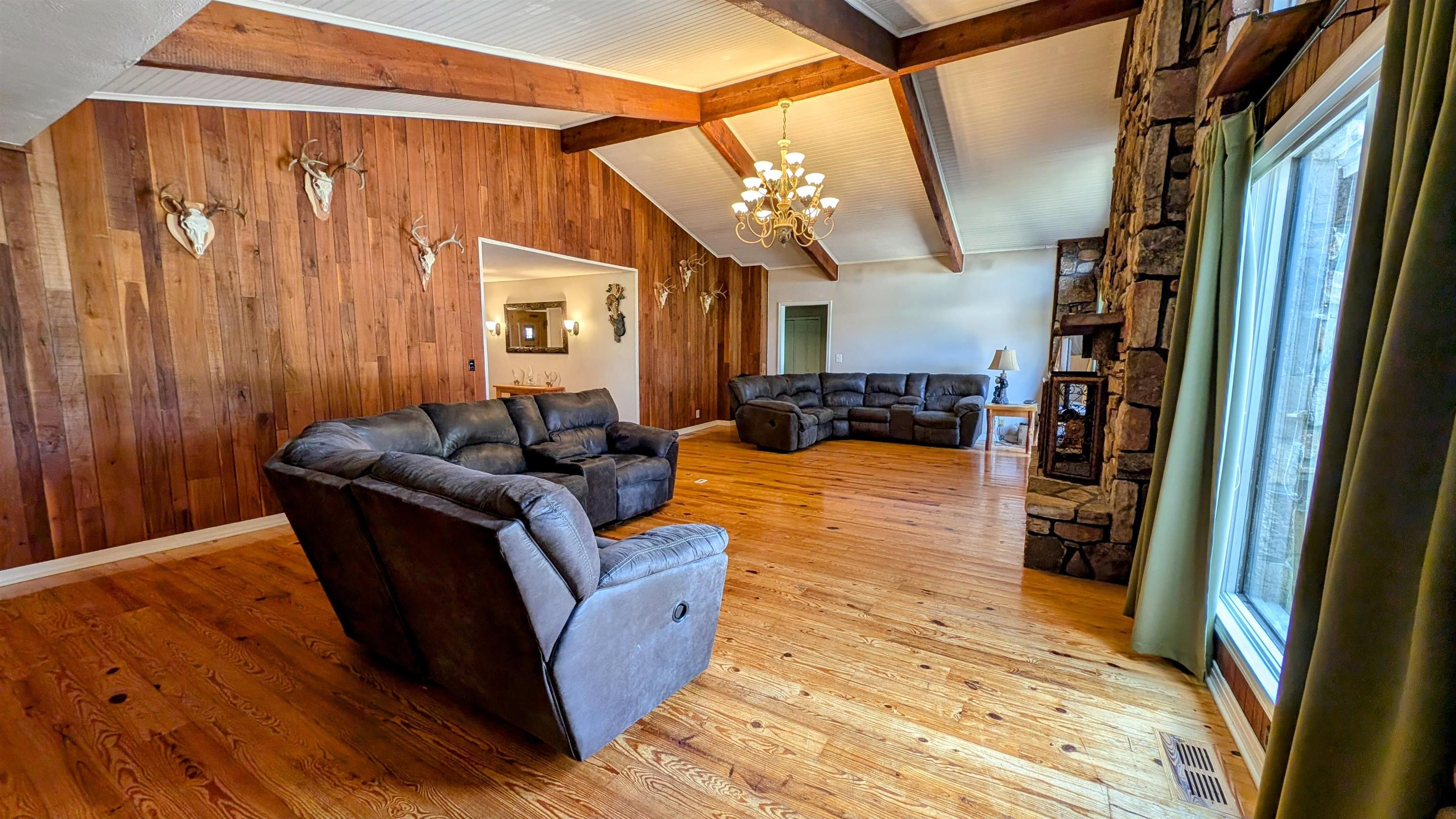 Metes & Bounds - Residential