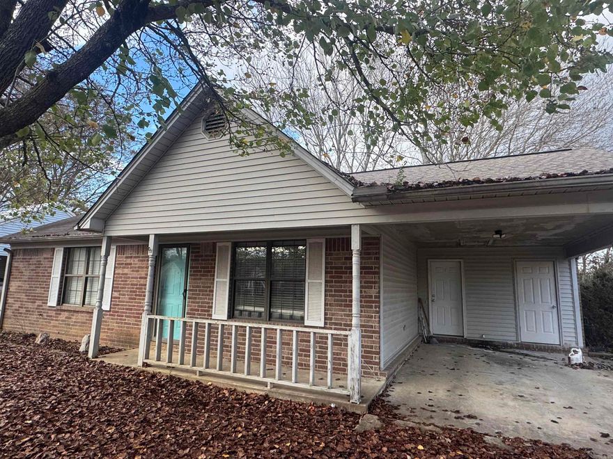 Welcome to this charming home tucked away in the desirable Northfield neighborhood — 104 Northfield Dr offers a wonderful opportunity to own in a quiet, established part of Searcy while still being close to schools, shopping, and downtown amenities. Inside, you’ll find a comfortable and functional layout with 3 bedrooms and 1 1/2 bathrooms, providing 1104 sq ft of living space. The living area is bright and welcoming, easily accommodating family life or entertaining guests.