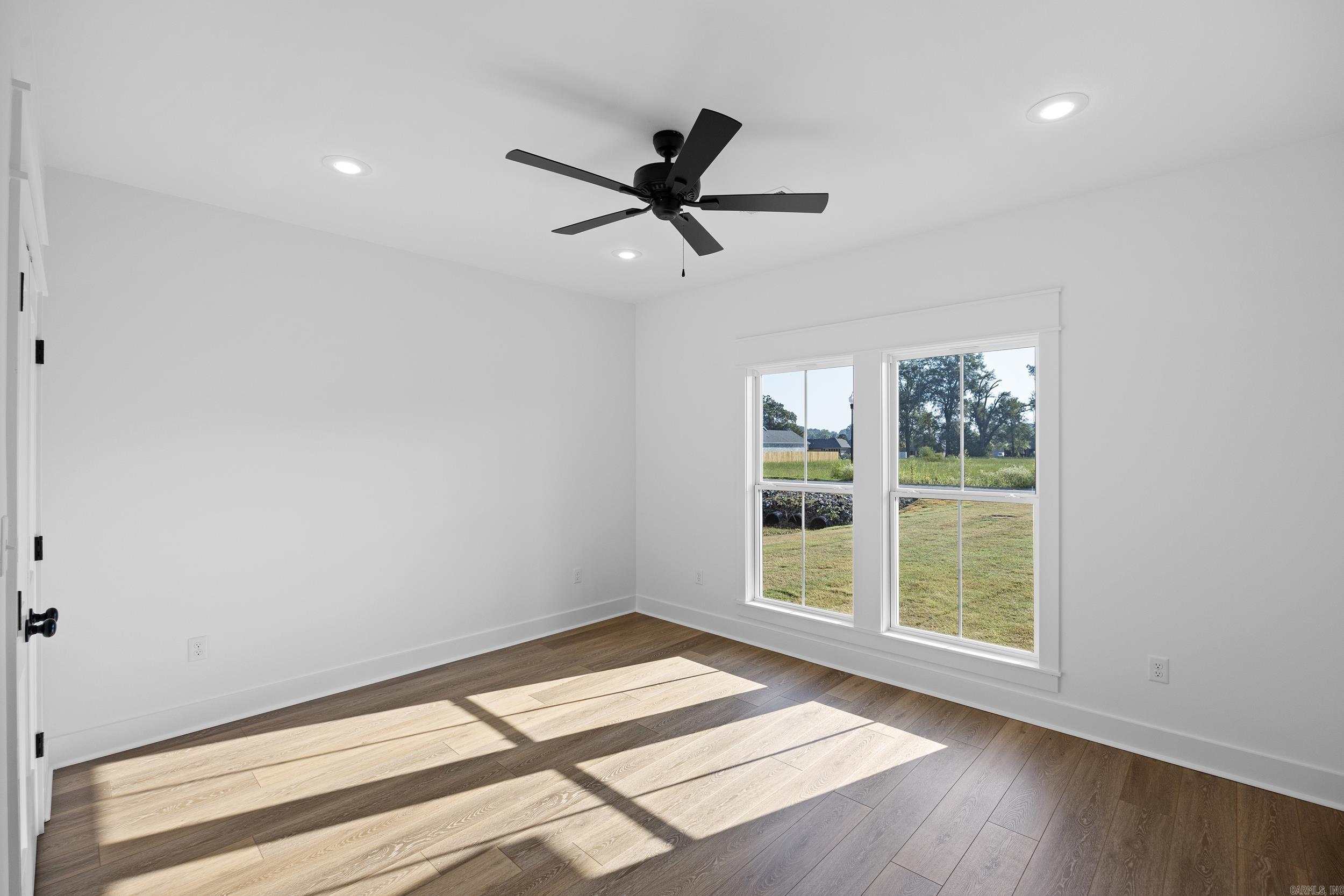 SUNSET LANDING - Residential