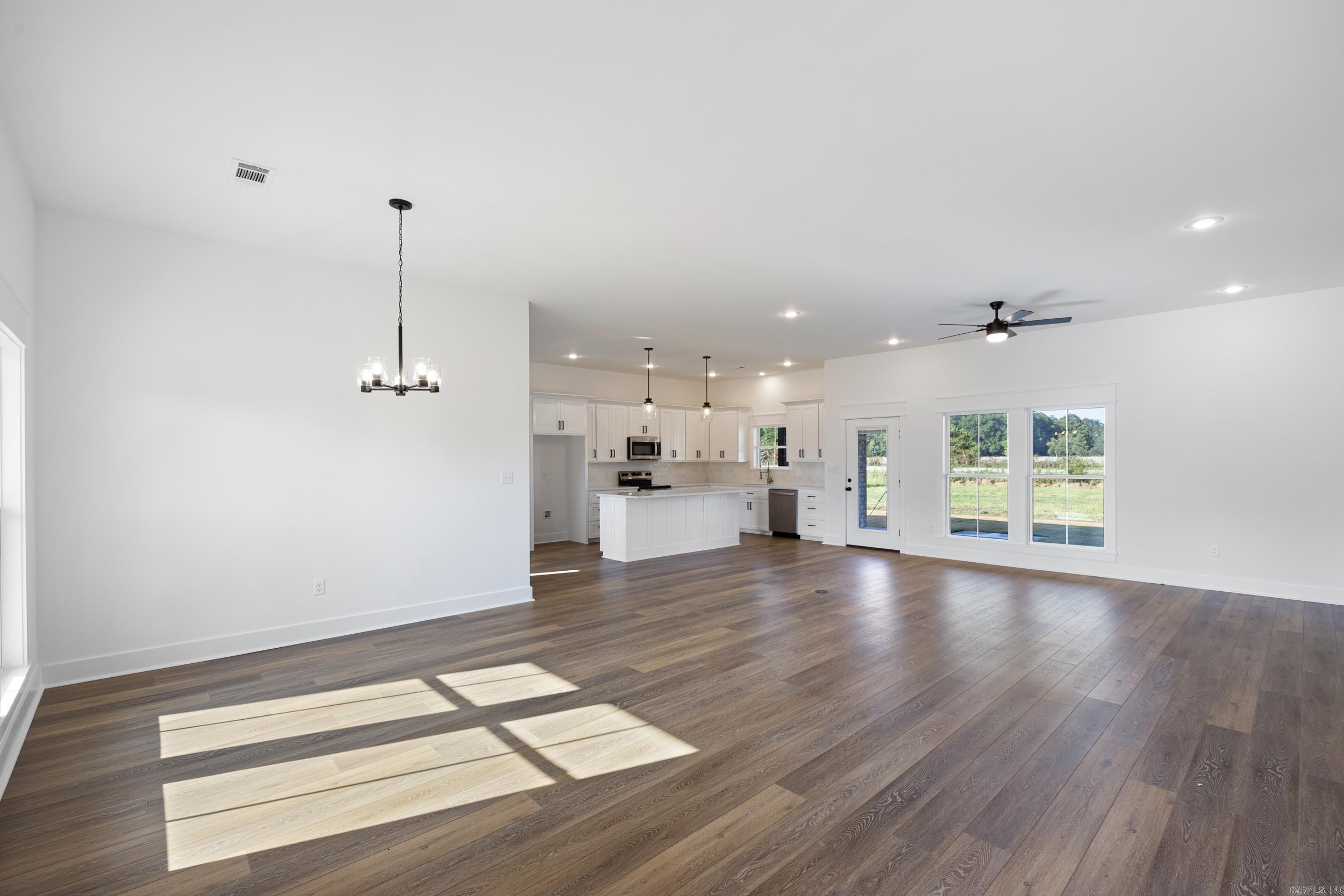 SUNSET LANDING - Residential