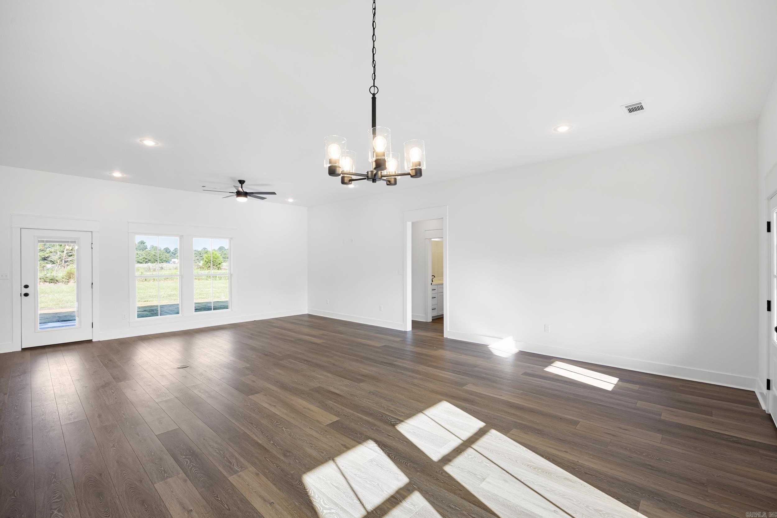 SUNSET LANDING - Residential