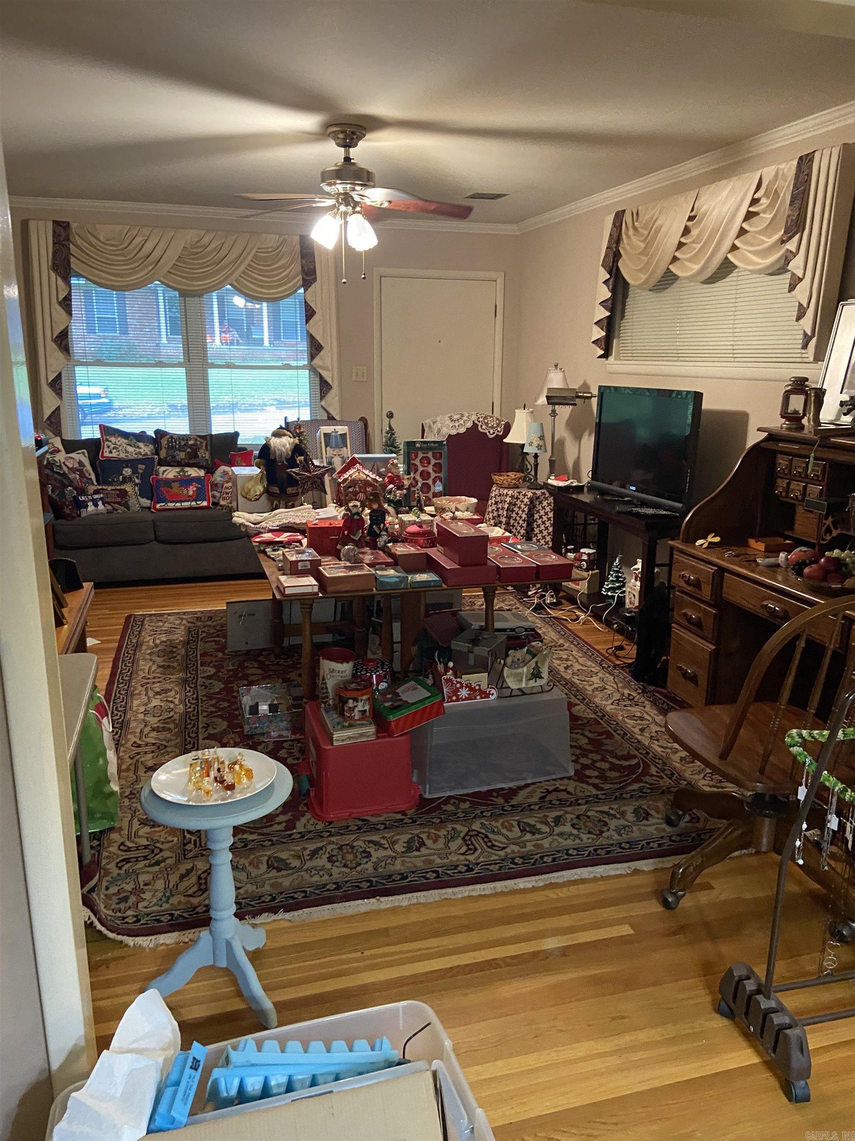 LEAWOOD - Residential