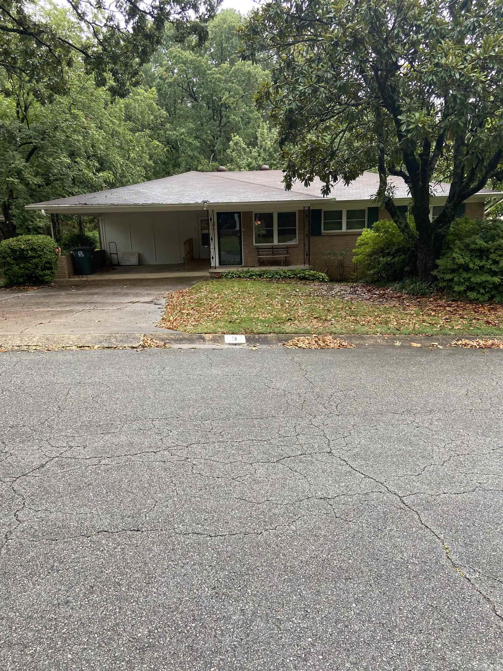 LEAWOOD - Residential