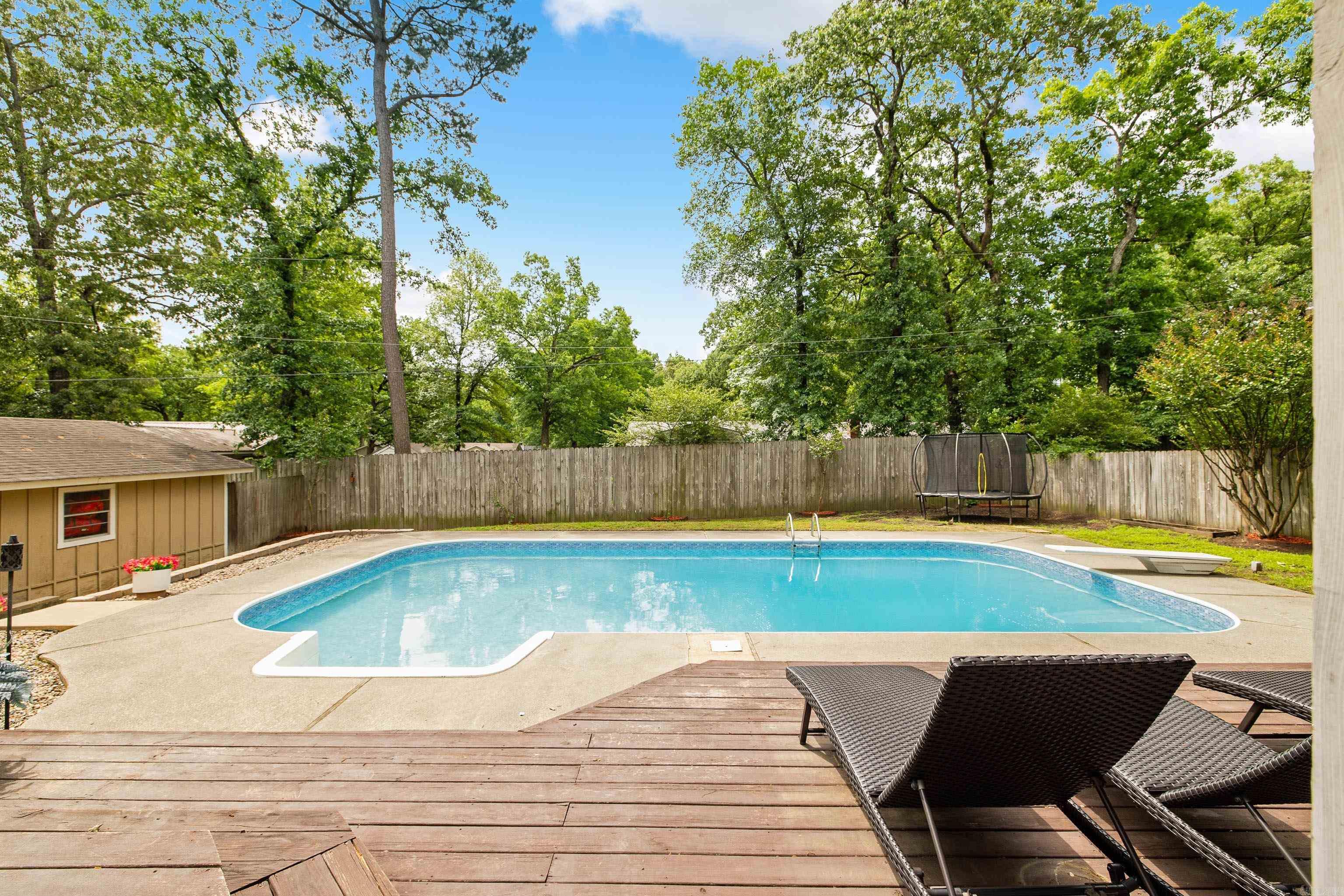 TWIN OAKS - Residential