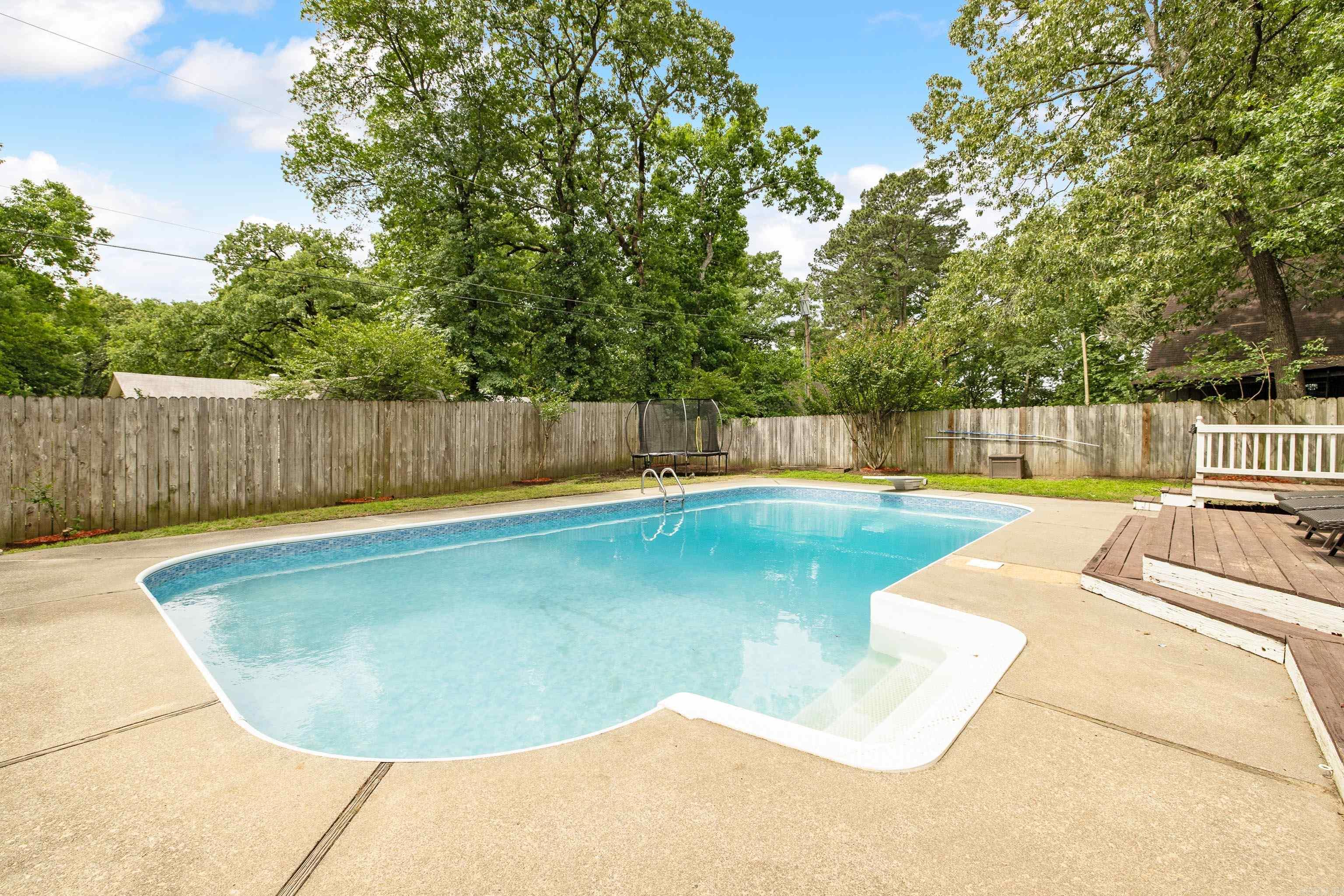 TWIN OAKS - Residential