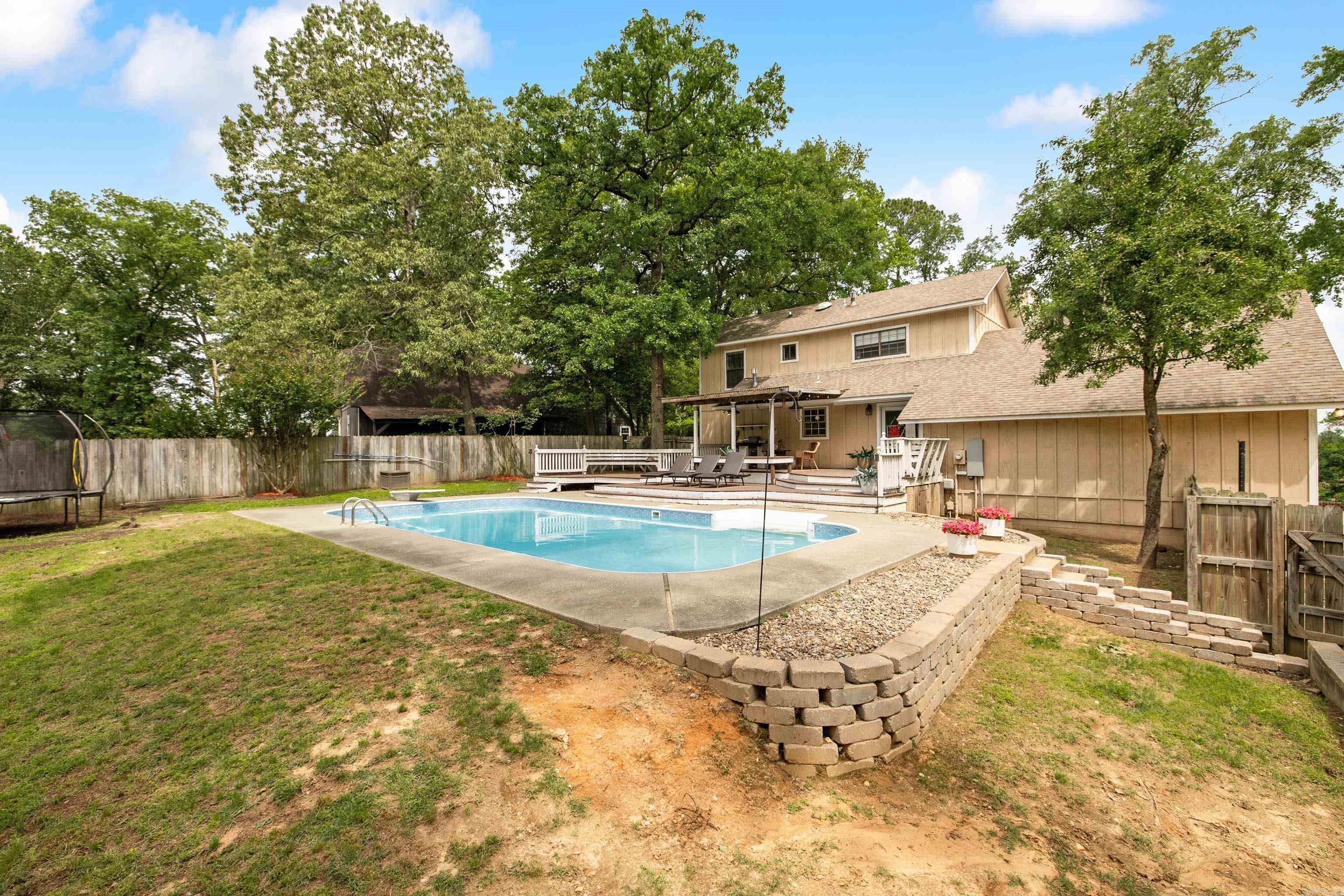 TWIN OAKS - Residential