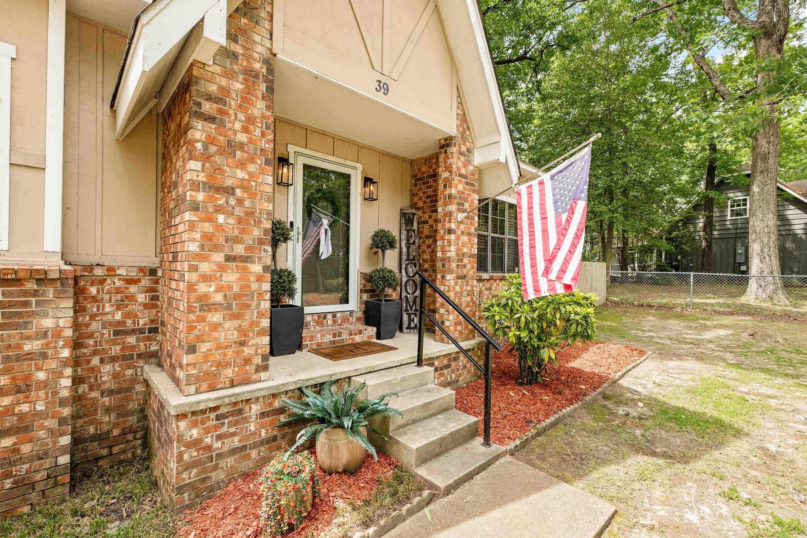 TWIN OAKS - Residential