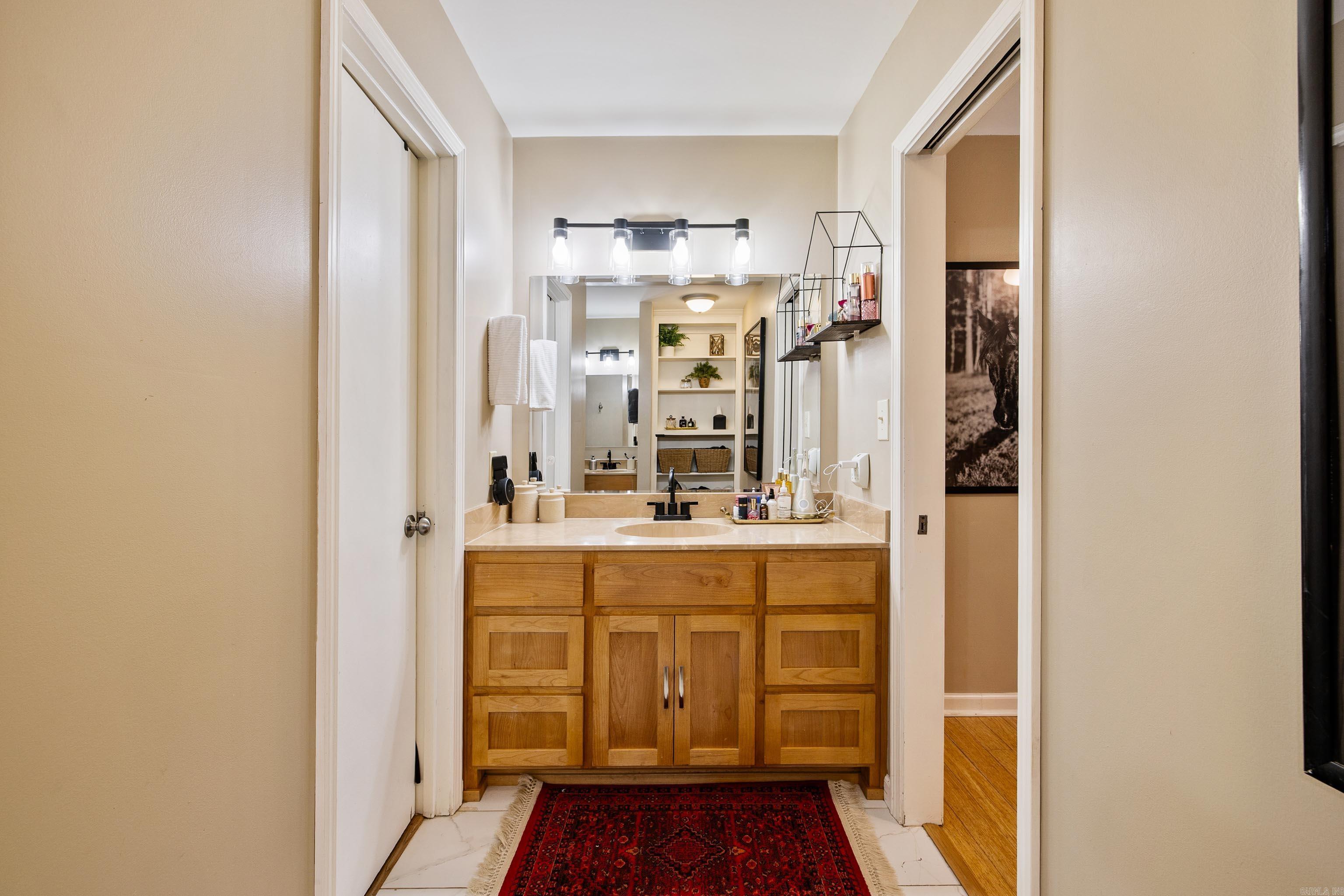 TWIN OAKS - Residential