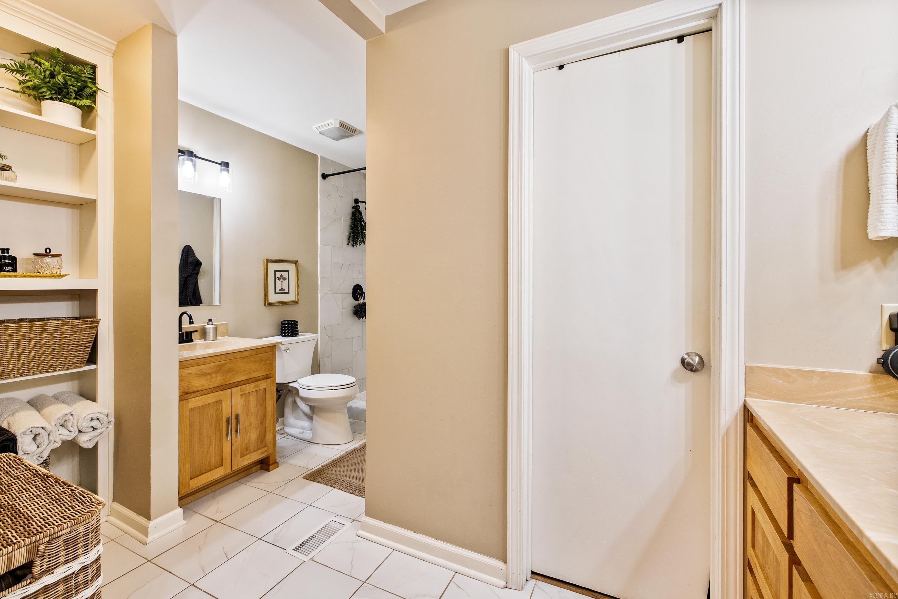 TWIN OAKS - Residential