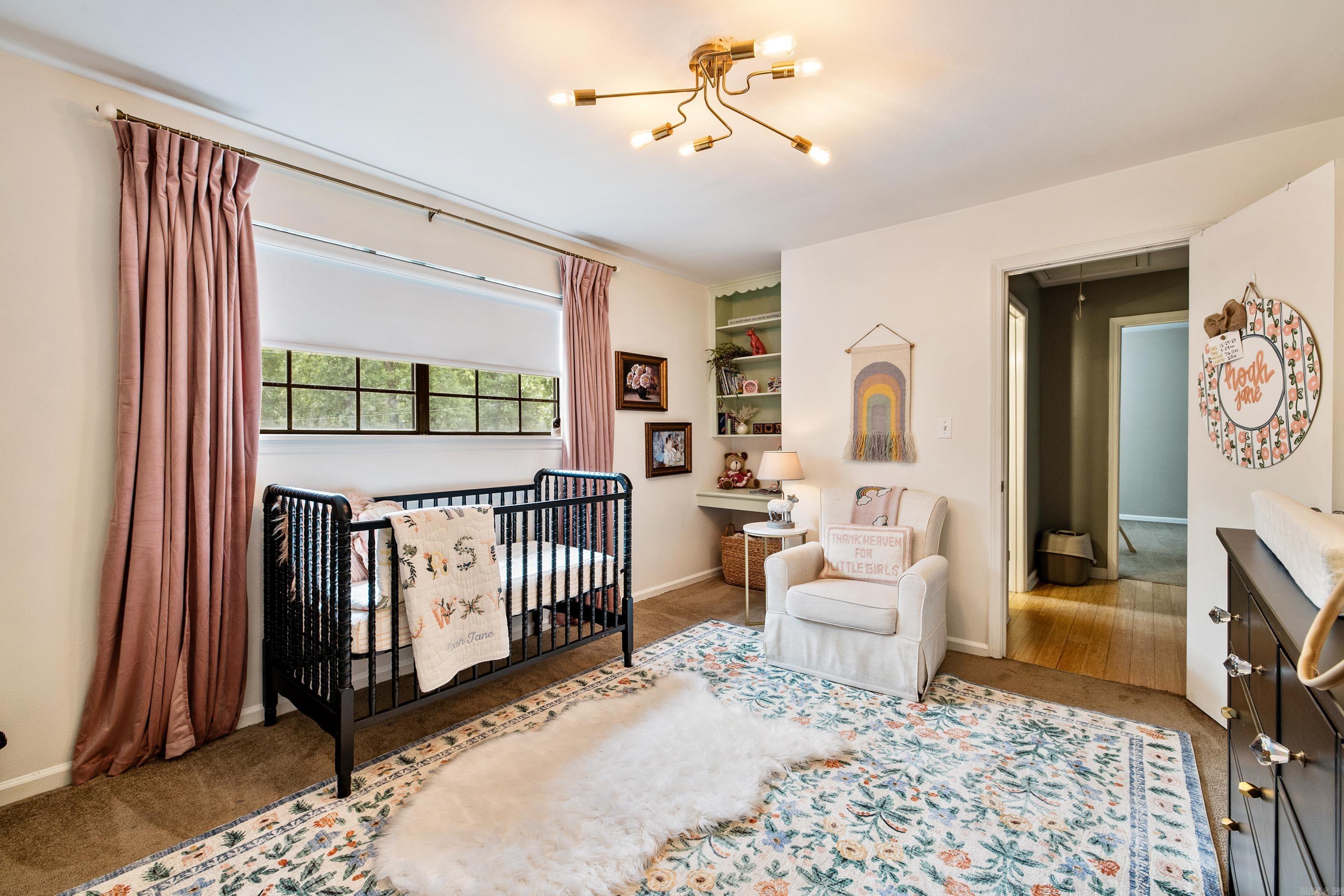 TWIN OAKS - Residential