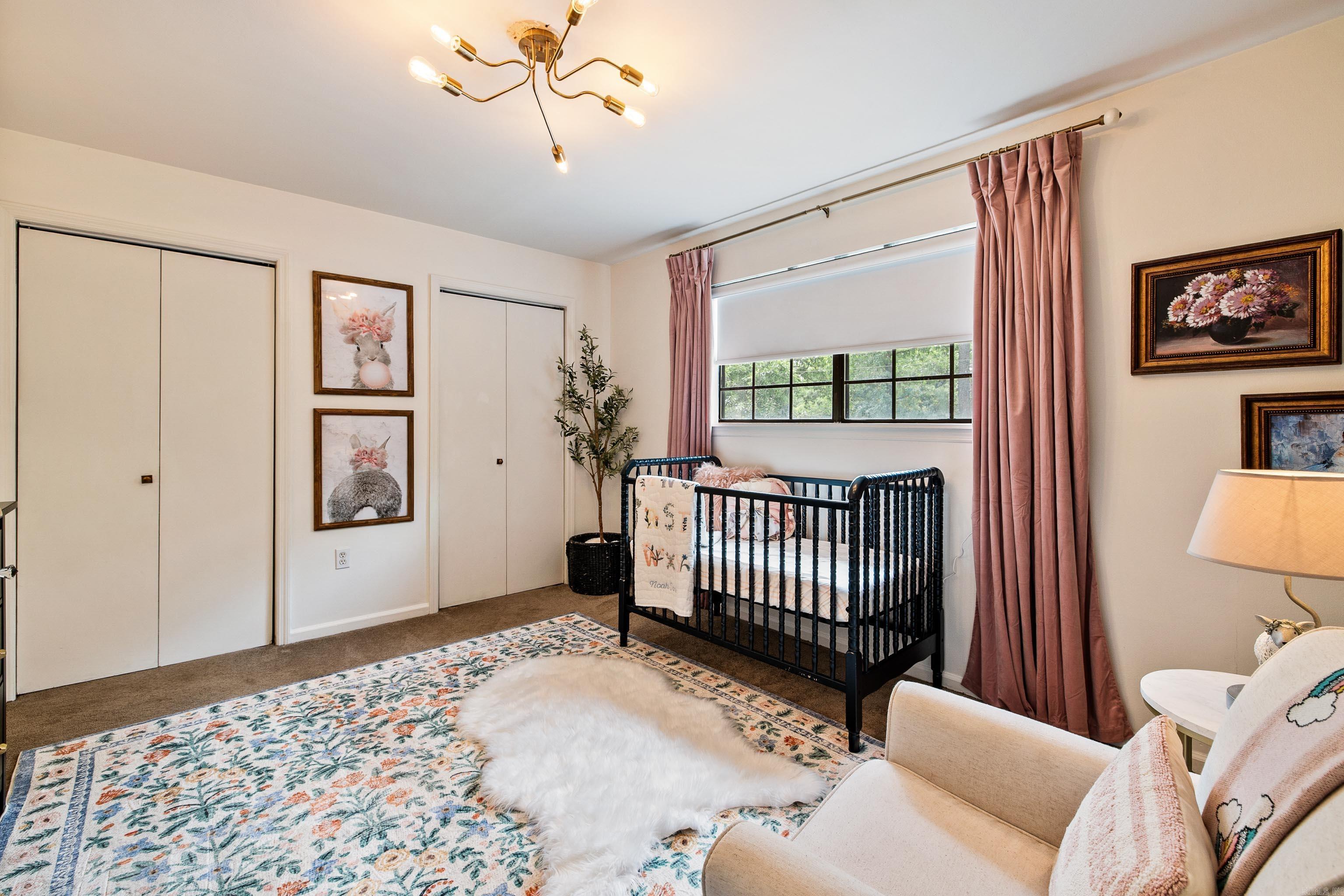 TWIN OAKS - Residential