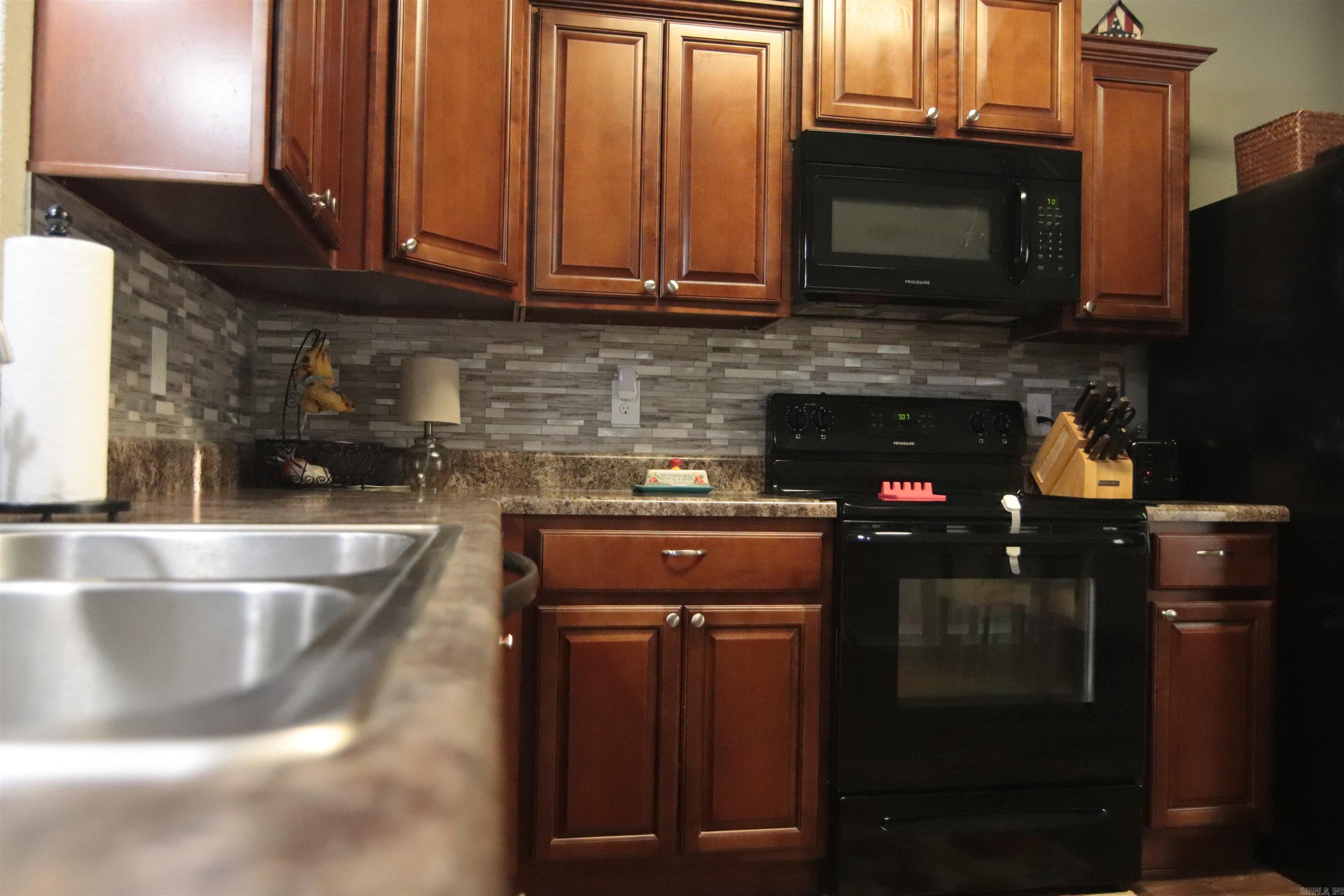 STONEHENGE PLACE - Residential