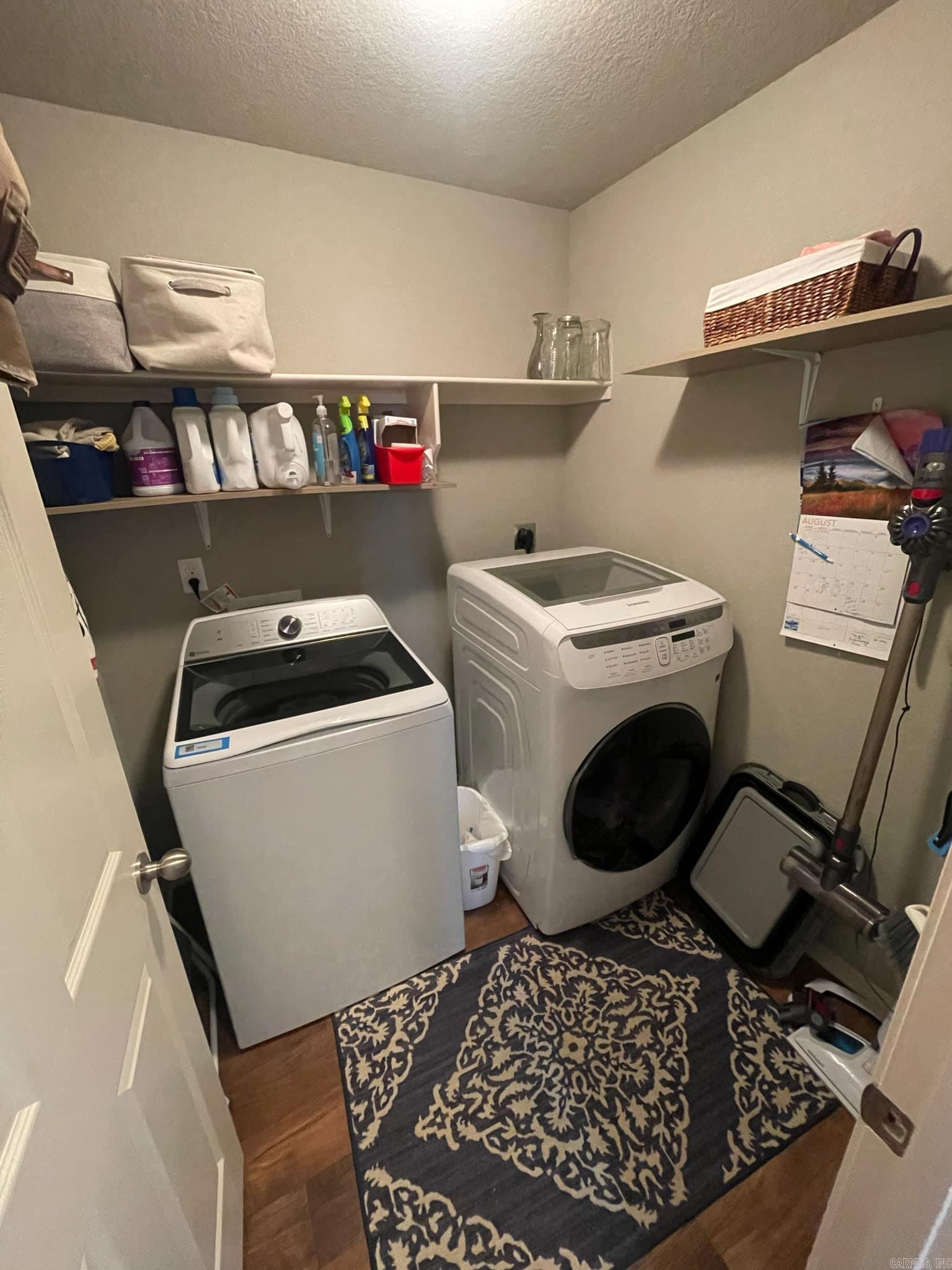 STONEHENGE PLACE - Residential